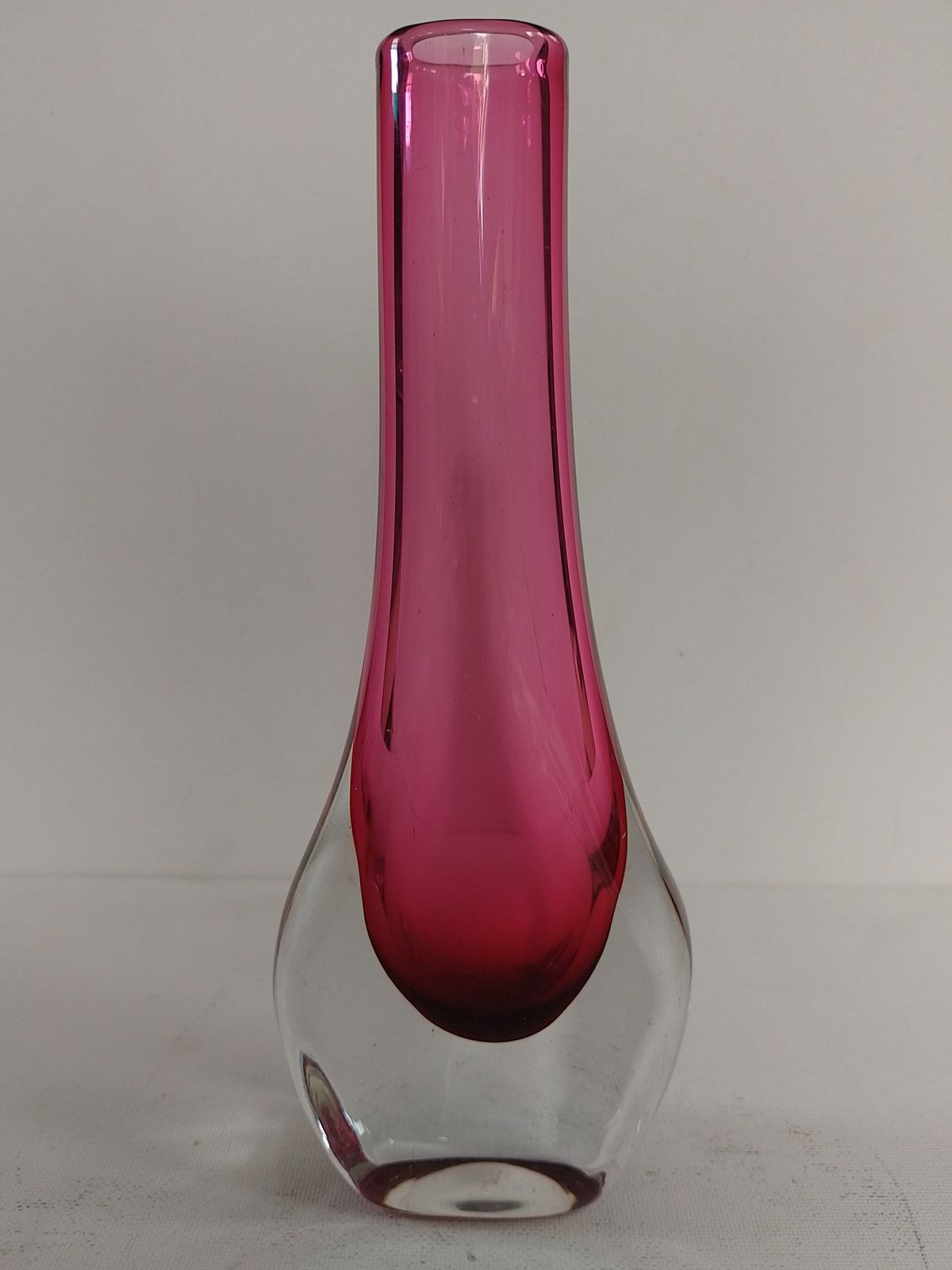 Josef Schott "Hot Pink " Vase Smålandshyttan Sweden