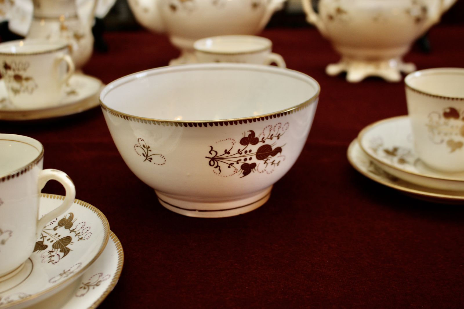 A Delightful C19th 8 Person Tea Set With Pot, Gilded Cream Porcelain photo 195.0