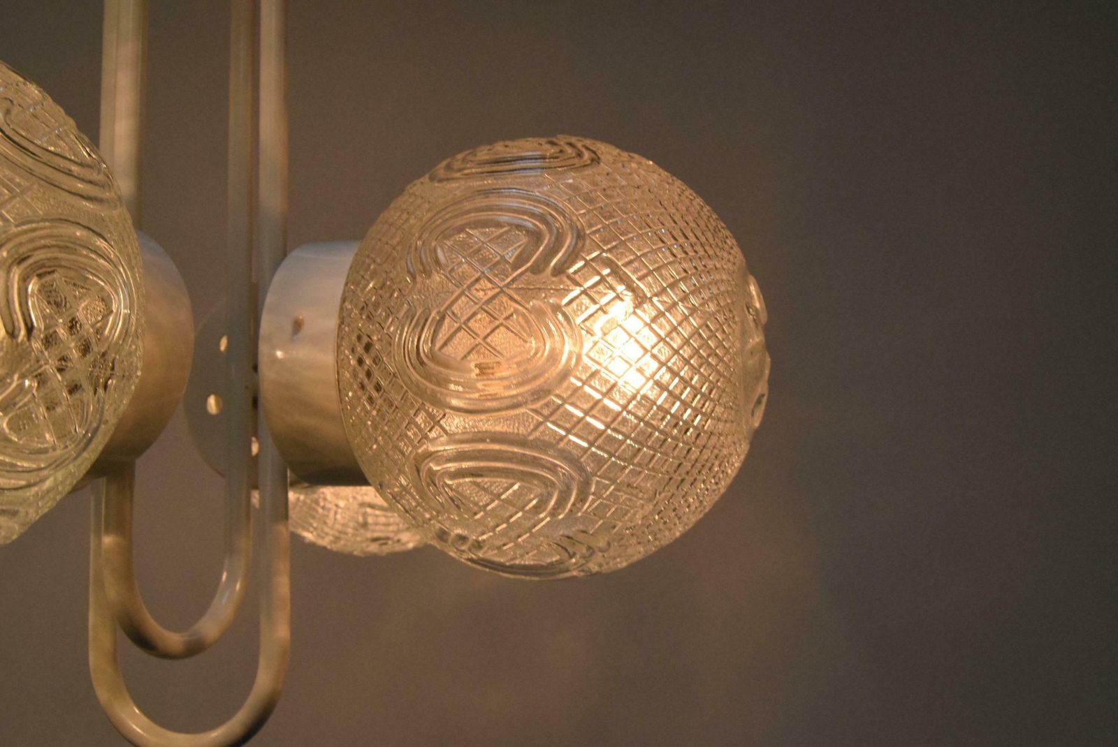 photo vinterior Mid Century Designed Chandelier By Jilove U Decina, 1970's.