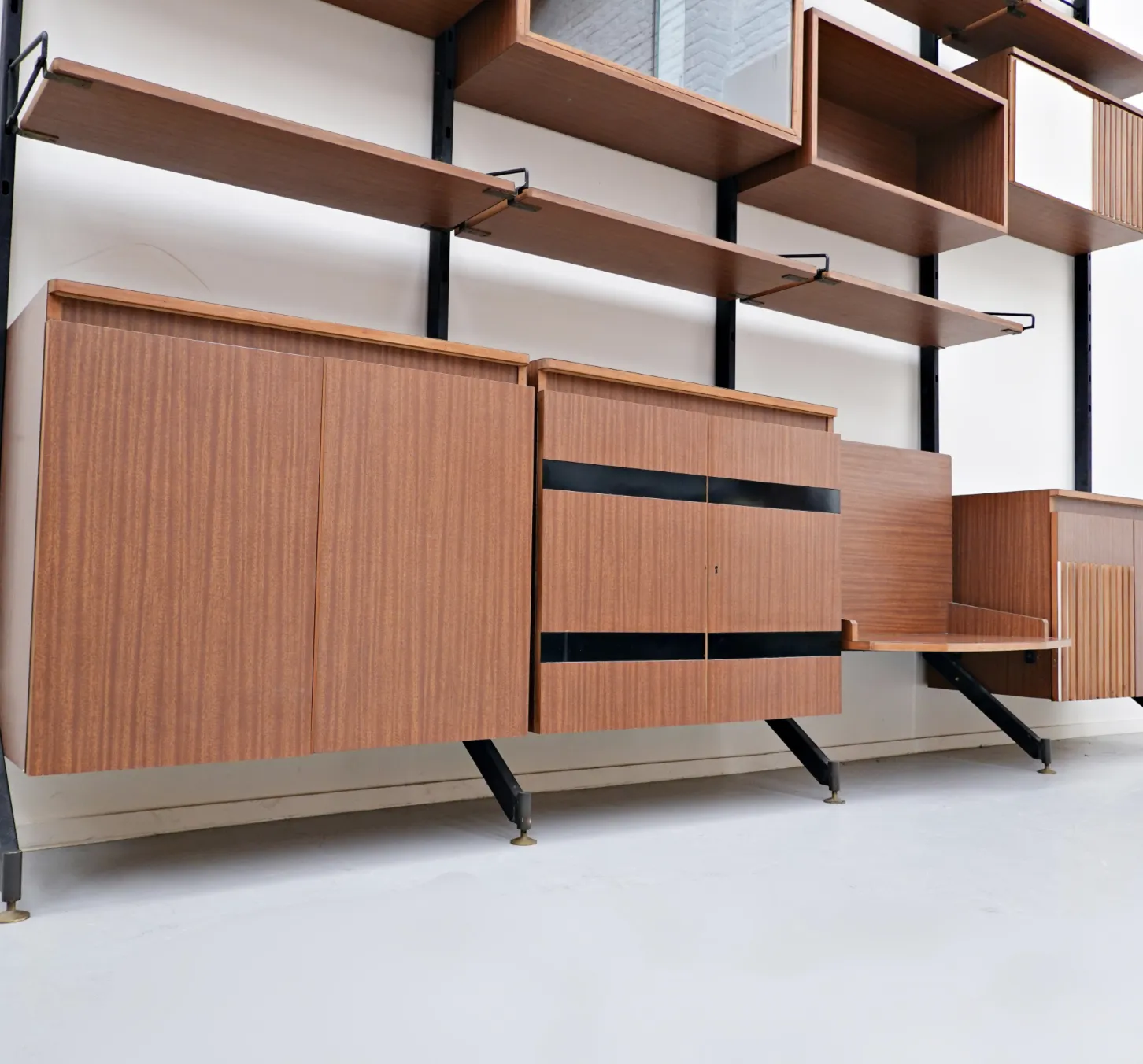 Mid Century Modern Italian Wall Unit Model ”Urio” By Ico Parisi For Mim, 1960s photo buy