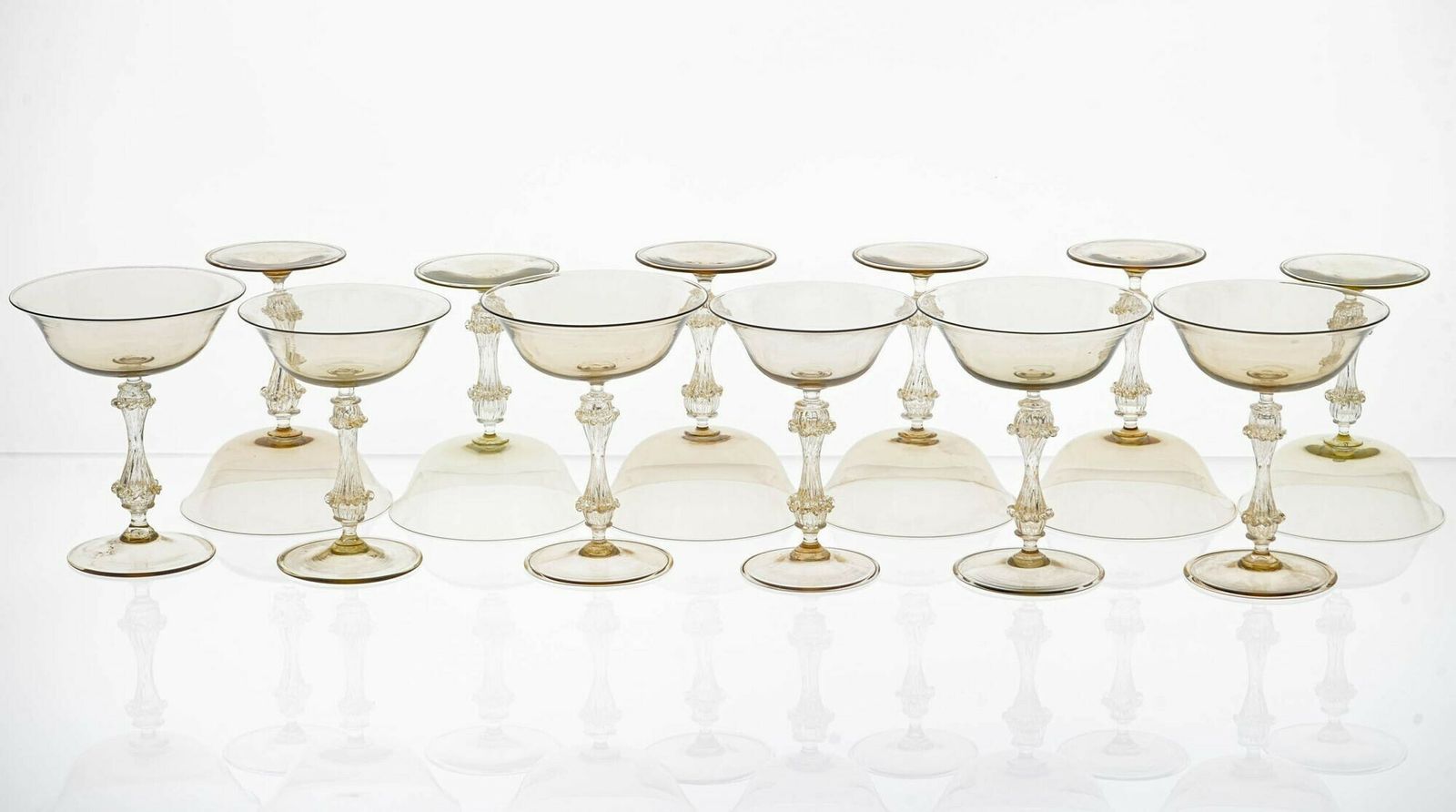 Rare Set Of 12 Classic Cenedese Fume And Gold Champagne Glass . Unique photo vinterior