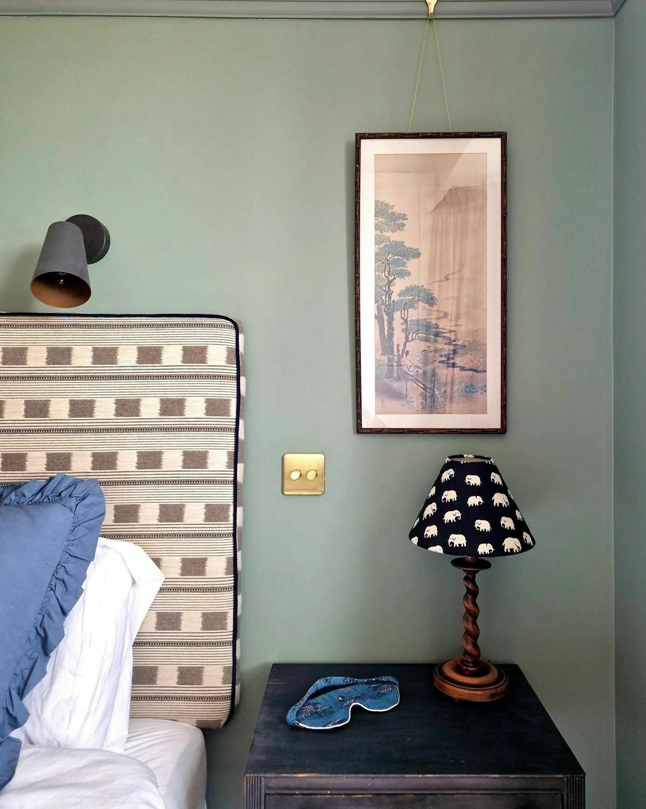 A Pair Of Vintage Chinese Prints In Faux Bamboo Frames photo buy