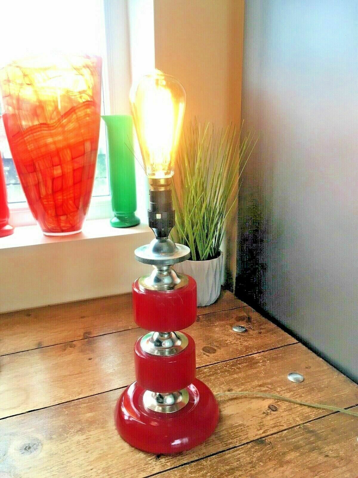 90.0 Vintage 60's Red Lucite Acrylic Marble Effect Hooped Table Lamp 70s Kitsch Retro photo