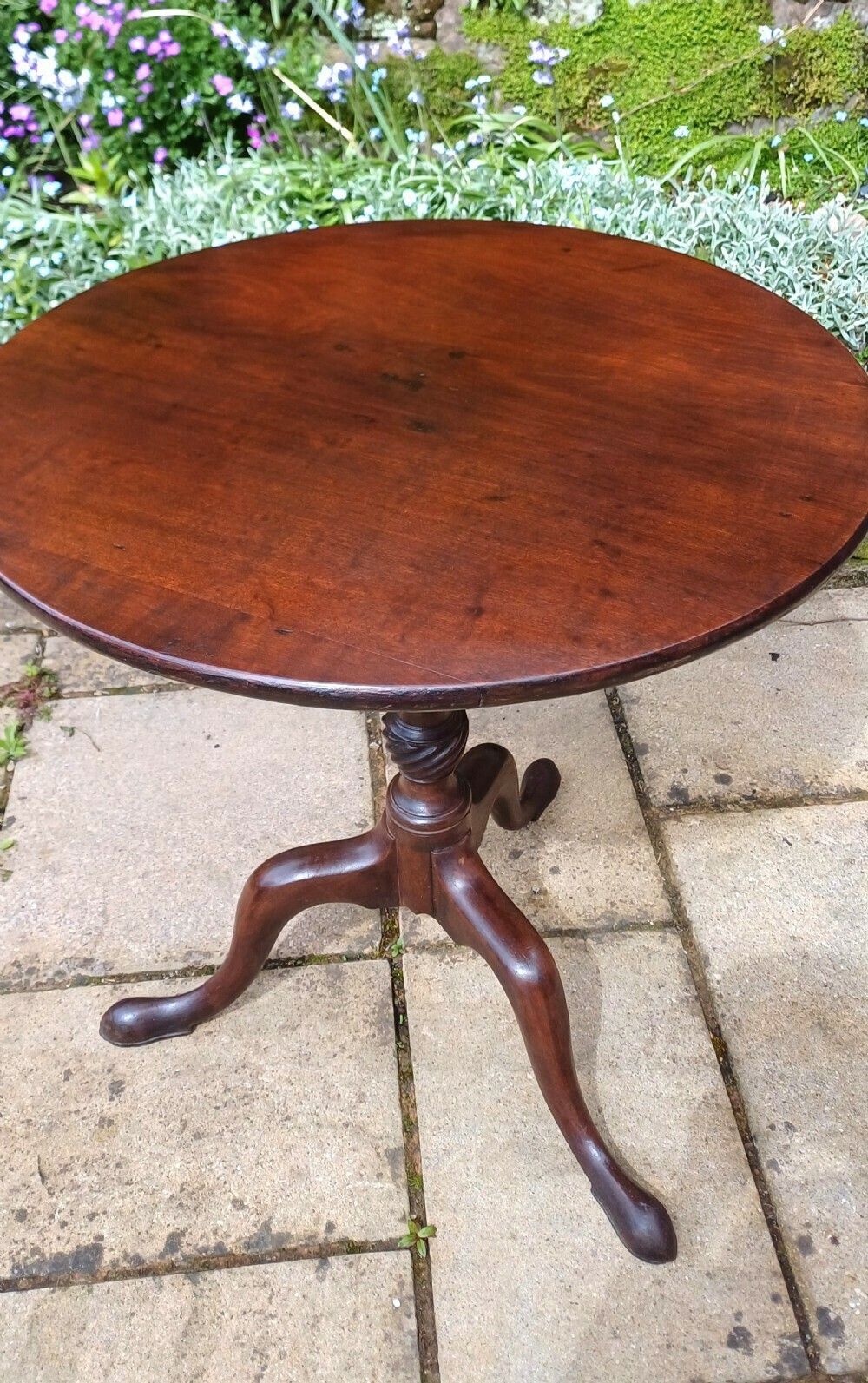 18th Century Mahogany Tripod With Beautiful Pedestal photo Furniture