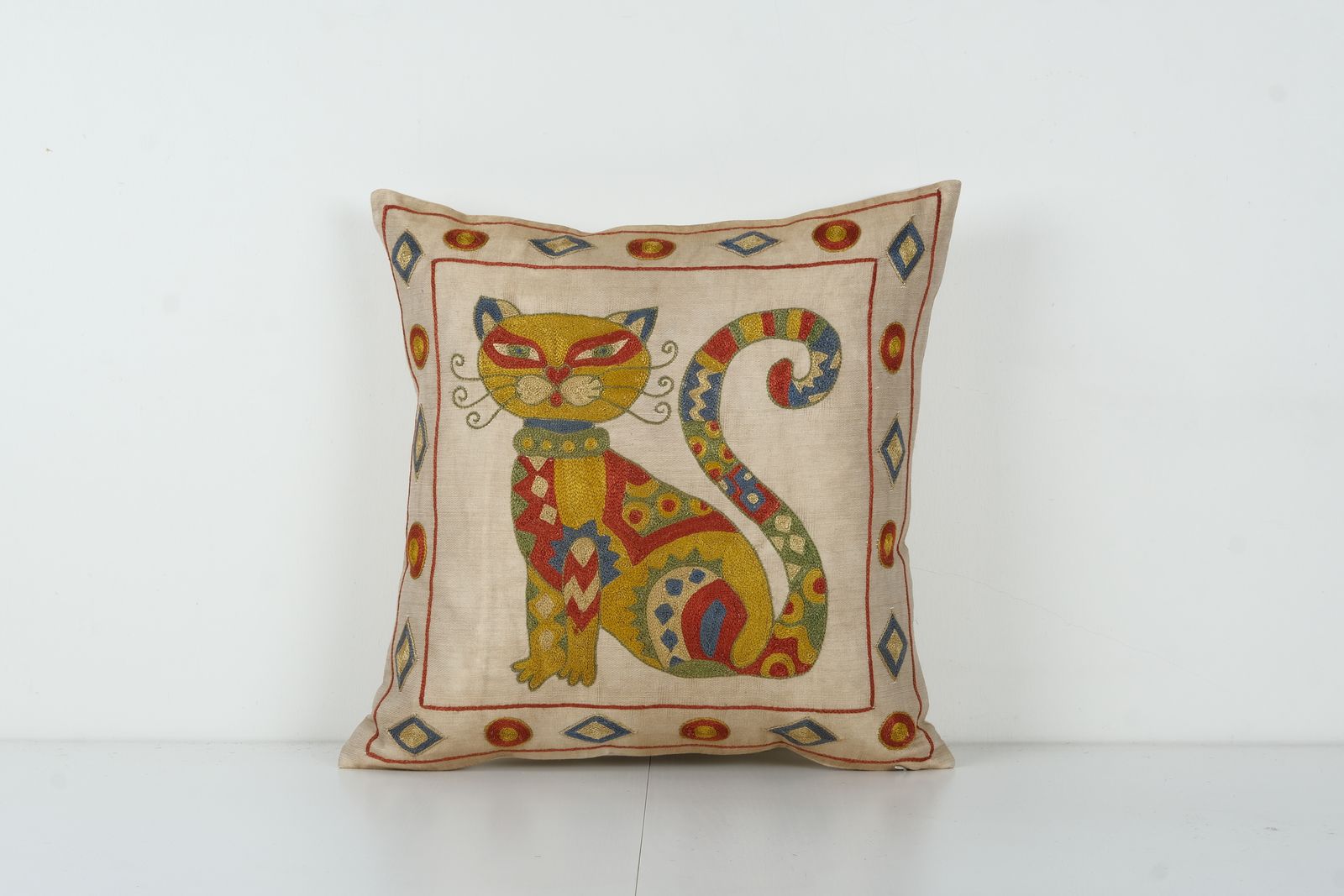 Silk Suzani Cat Pillow Cover, Square Minimalist Animal Pictorial Embroidery Suzani  Cover, Cat Designer Pillow