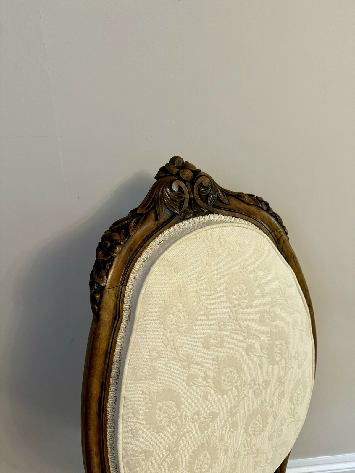 Beautiful Quality Antique Carved Walnut Ladies Chair photo for sale