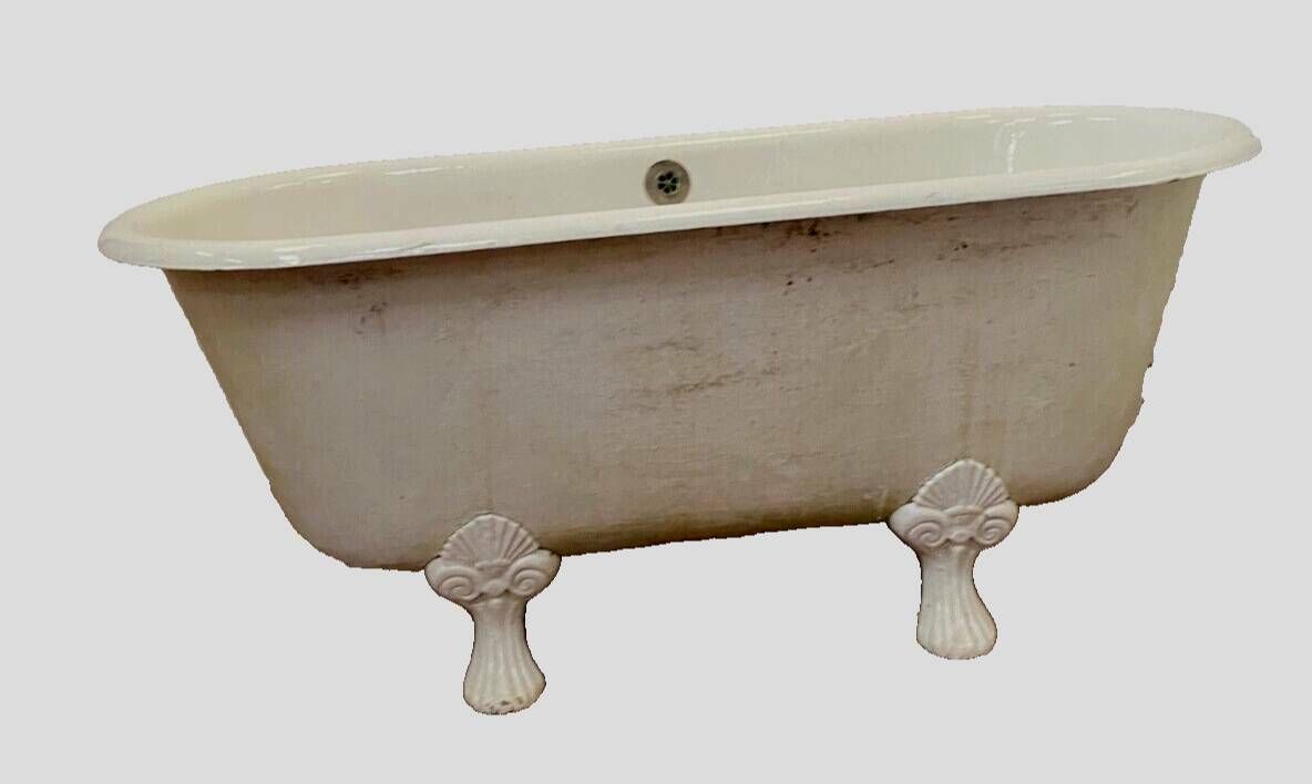 Enameled Cast Iron Bathtub With Claw Feet 20th Century photo for sale