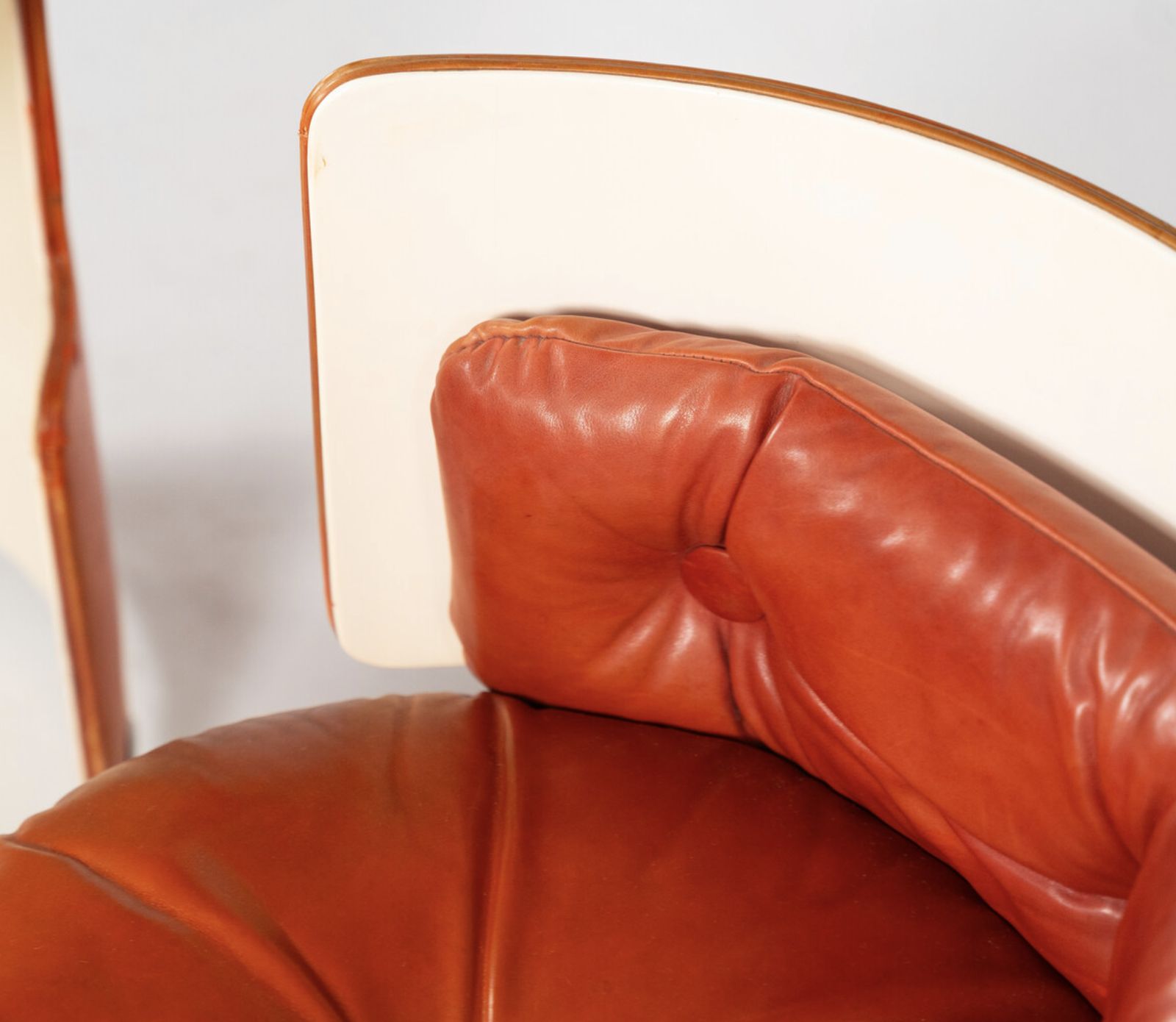 Furniture Red Vanity Mod. Dilly Daily By Luigi Massoni For Poltrona Frau, 1968 photo