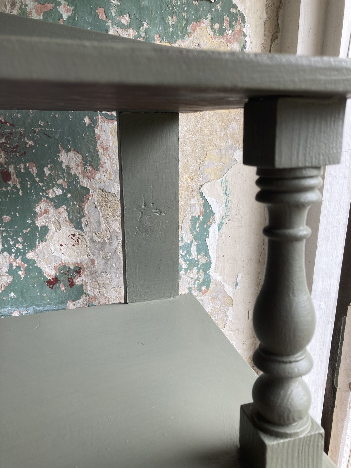 315.0 Victorian Green Painted Freestanding Display Shelves With Turned Columns photo