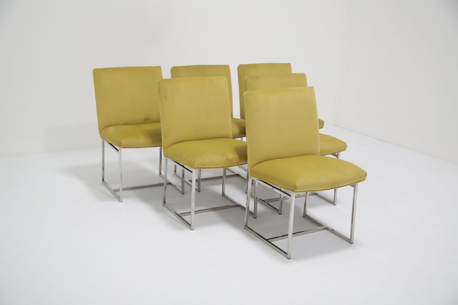 photo furniture Set Of 6 Upholstered Dining Chairs, Attributed To Milo Baughman, USA, 1970s.