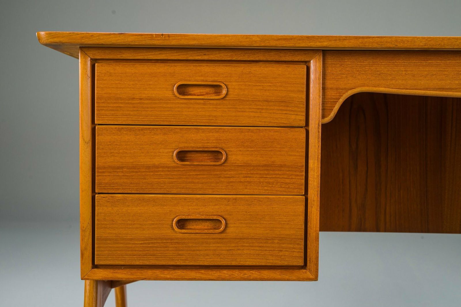 Danish Mid Century Teak Desk By Svend åge Madsen For Sigurd Hansen, 1950s photo 3069.0