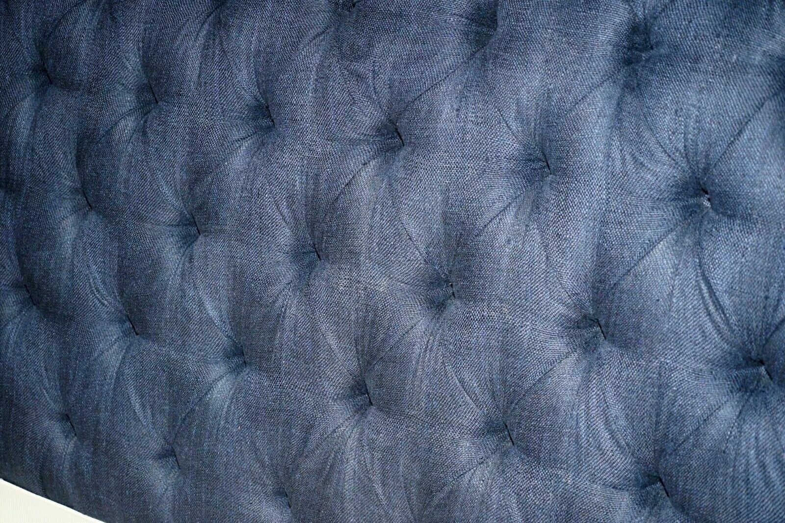 Exquisite Limited Edition Ralph Lauren Rue Royale Chesterfield Tufted Sleigh Bed photo Furniture