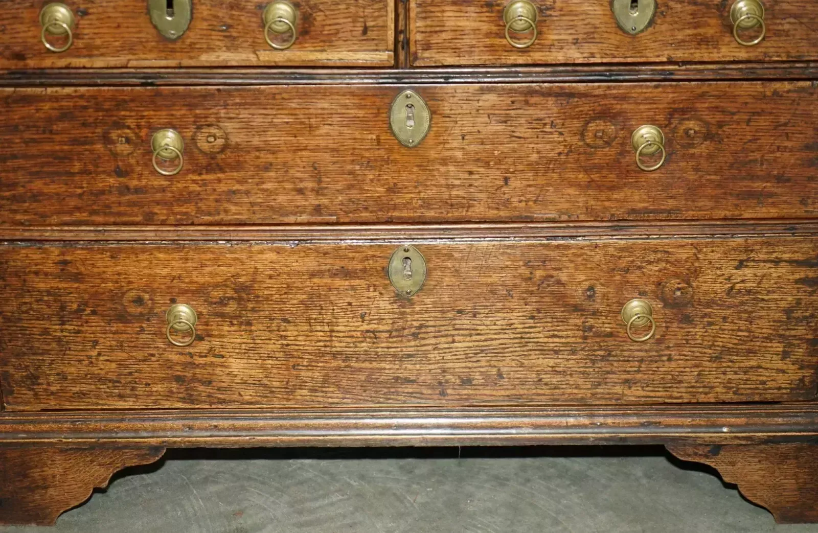 Exquisite Early Georgian Circa 1760 Writing Bureau Desk With Green Leather Top photo vinterior