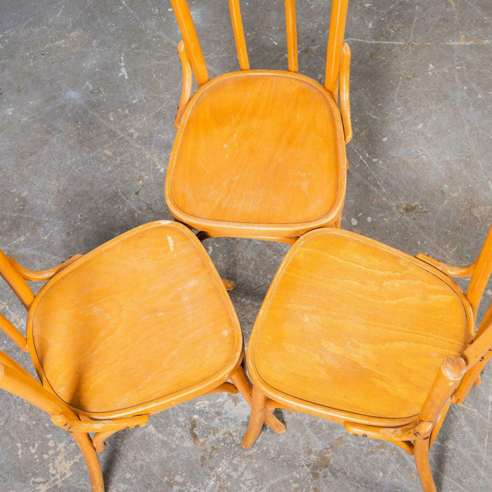 1960’s Simple Classic Back Bentwood Blonde Dining Chair – Set Of Three photo vinterior