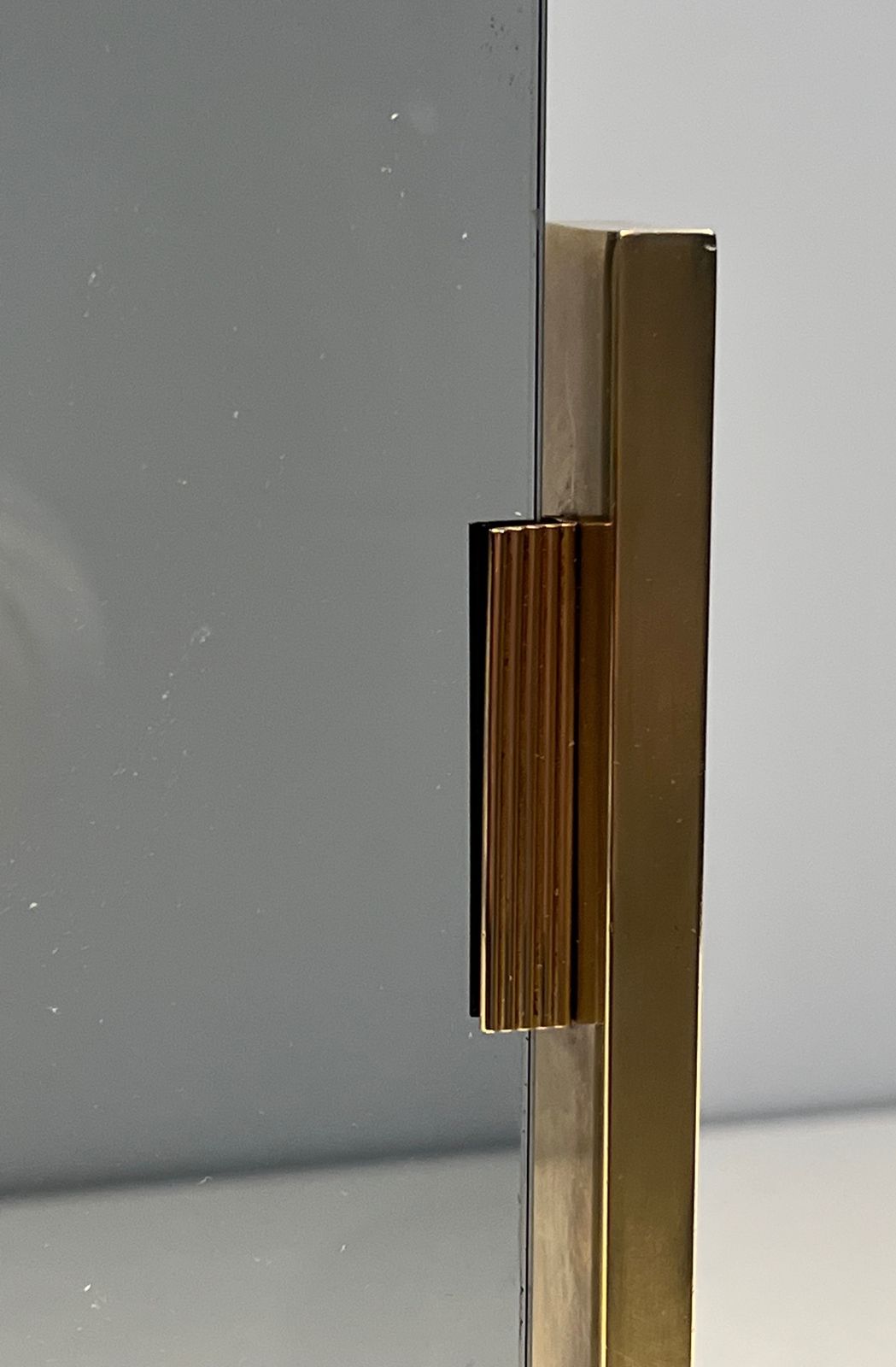 photo vintage Smoked Glass And Brass Fire Screen