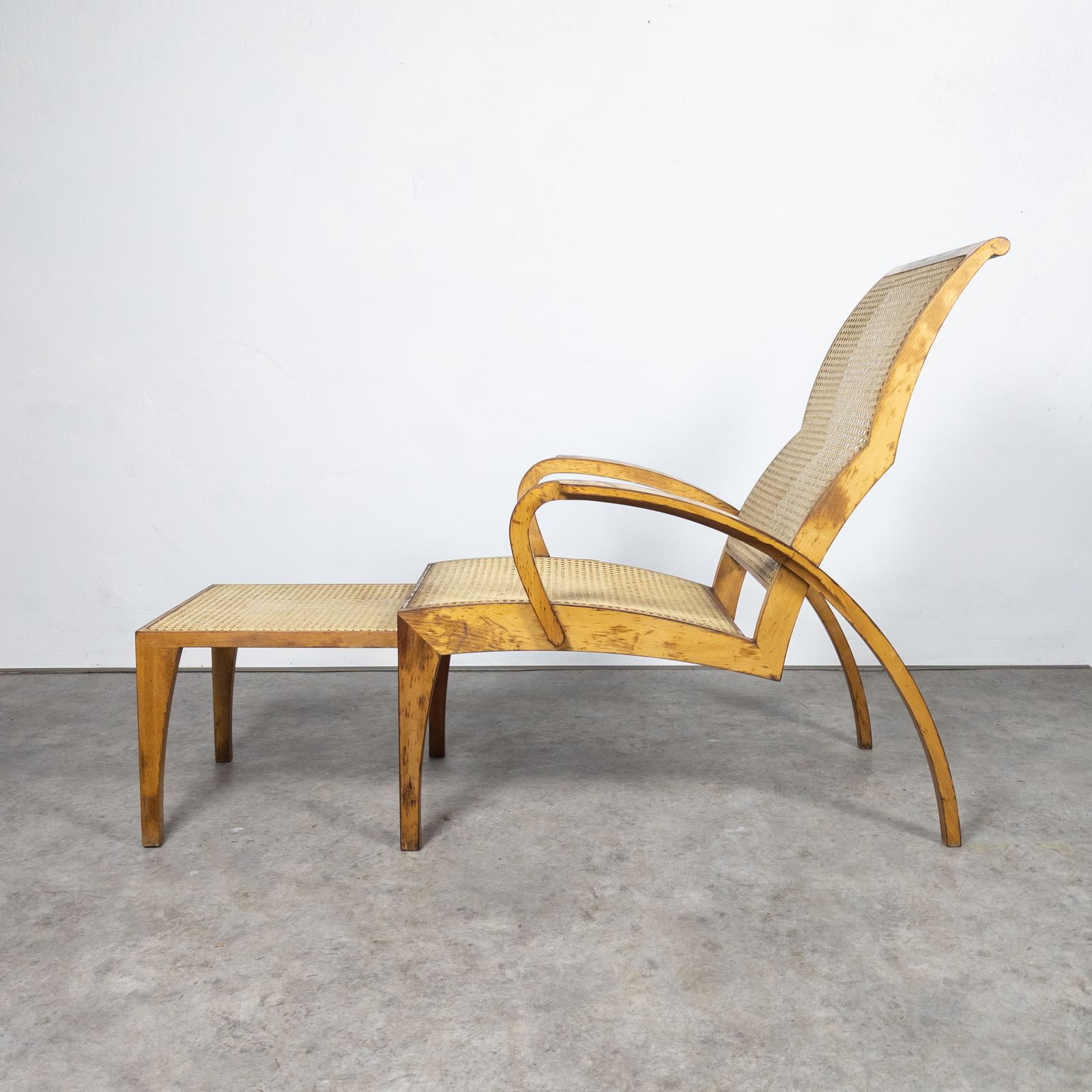 1940s Wood And Rattan Sun Lounger photo furniture