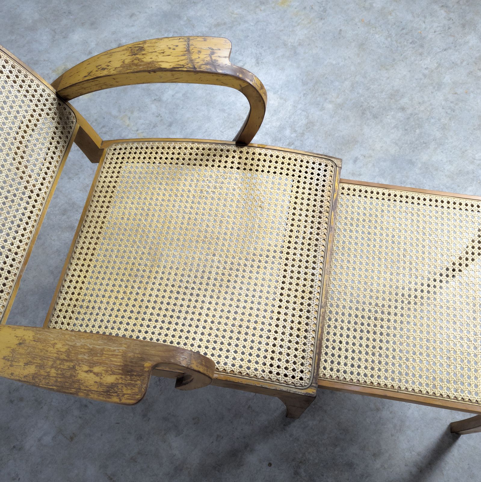 690.0 1940s Wood And Rattan Sun Lounger photo