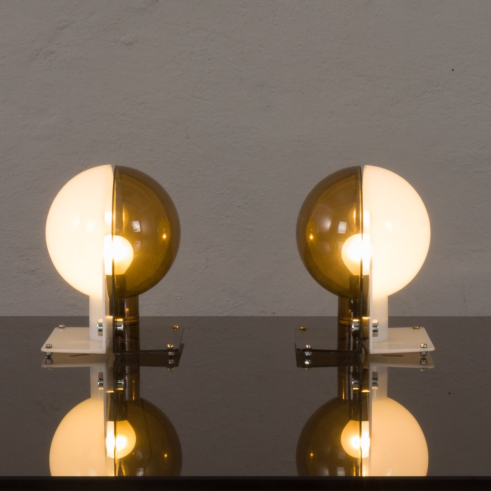Pair Of Sirio Table Lamps By Sergio Brazzoli & Ermanno Lampa For Guzzini, Italy, 1970s photo vinterior