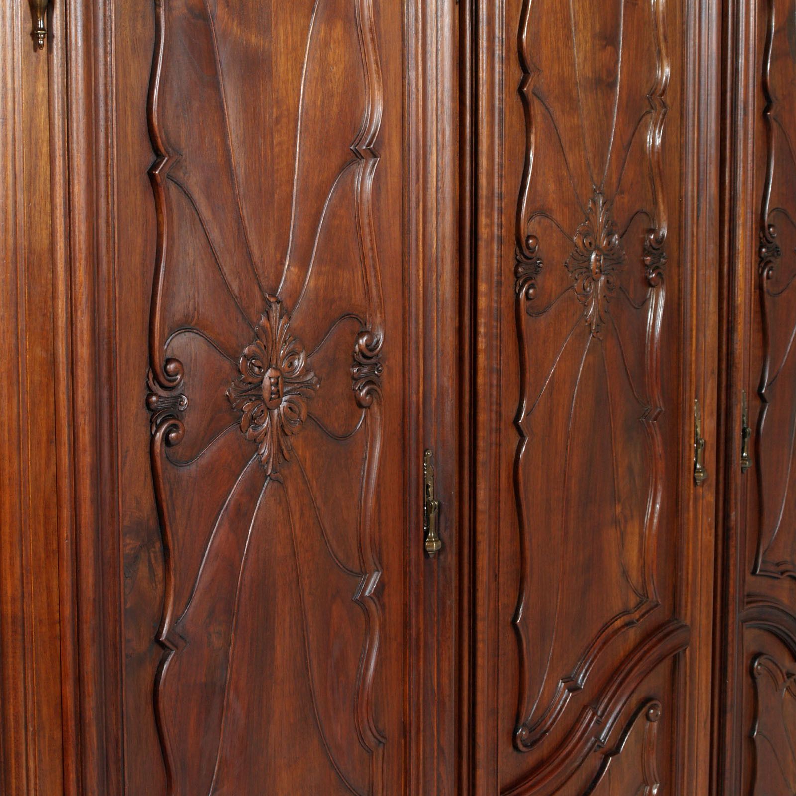 Italy Baroque Massive Carved Walnut Complete Bedroom Sets photo 58000.0