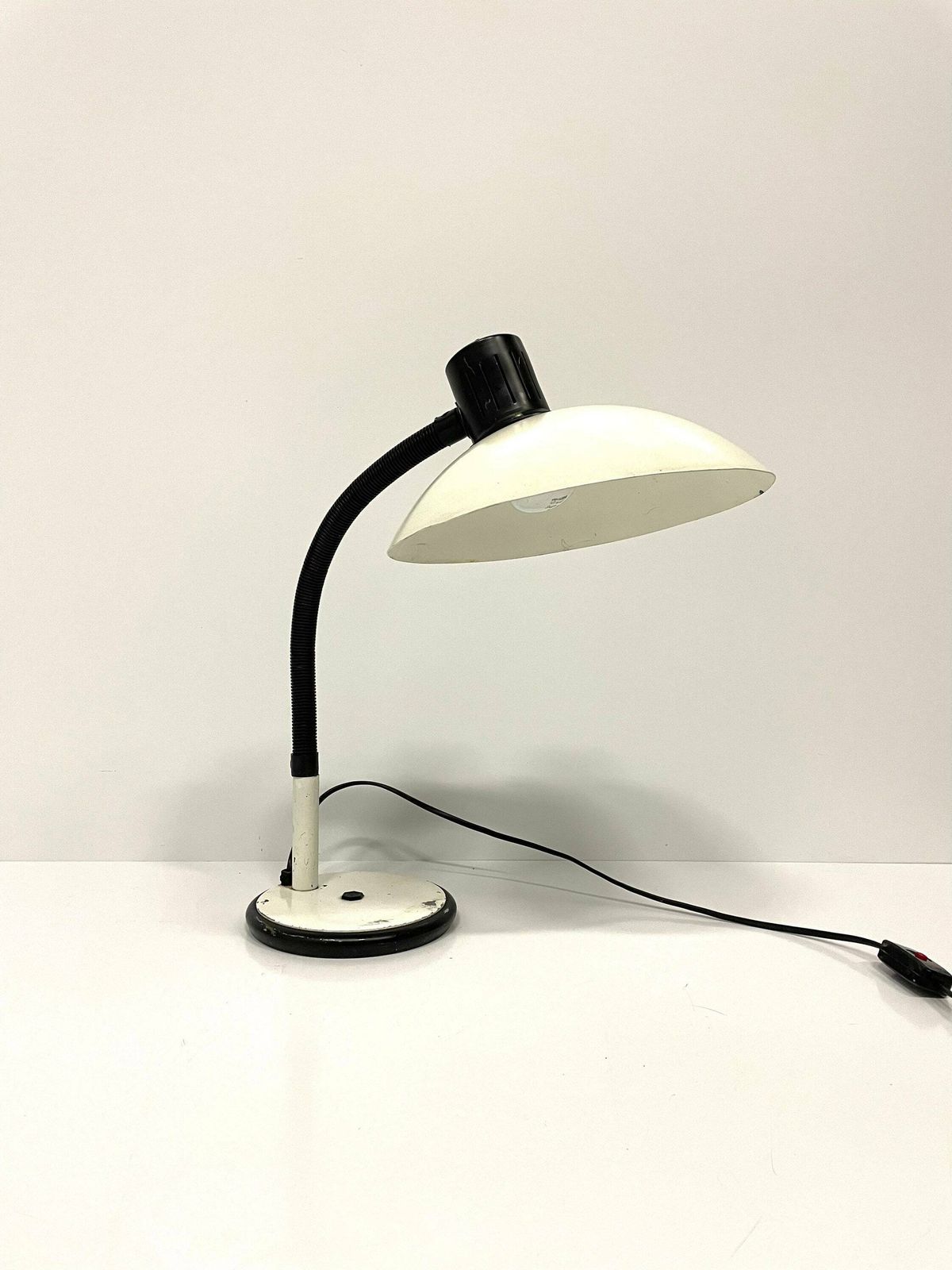 Vintage Desk Lamp, 70s Home Office Desk, Black And White Design, Mid Century Table Lamp photo buy