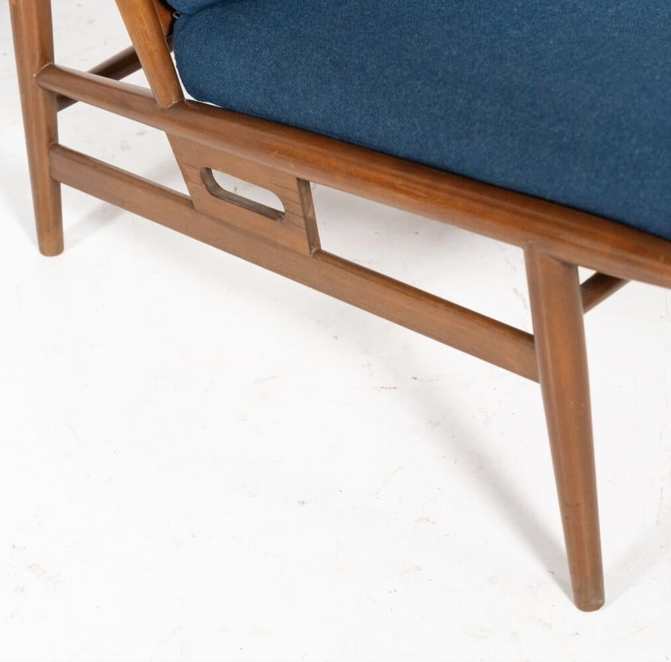 photo vinterior Mid Century Modern Pair Of Armchairs By Isa, Italy, 1960s