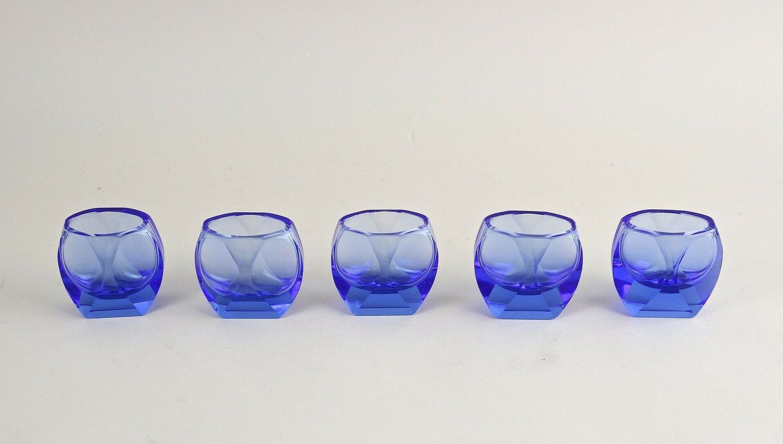 photo furniture 20th Century Art Deco Decanter Set/ Liquor Set With 5 Shot Glasses, Cz Circa 1920