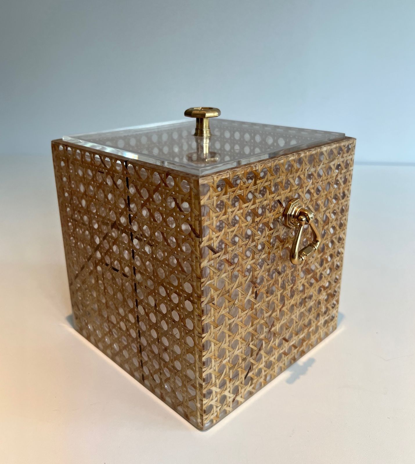 780.0 Ice Bucket In Plexiglass And Cannage In The Taste Of Gabriella Crespi photo