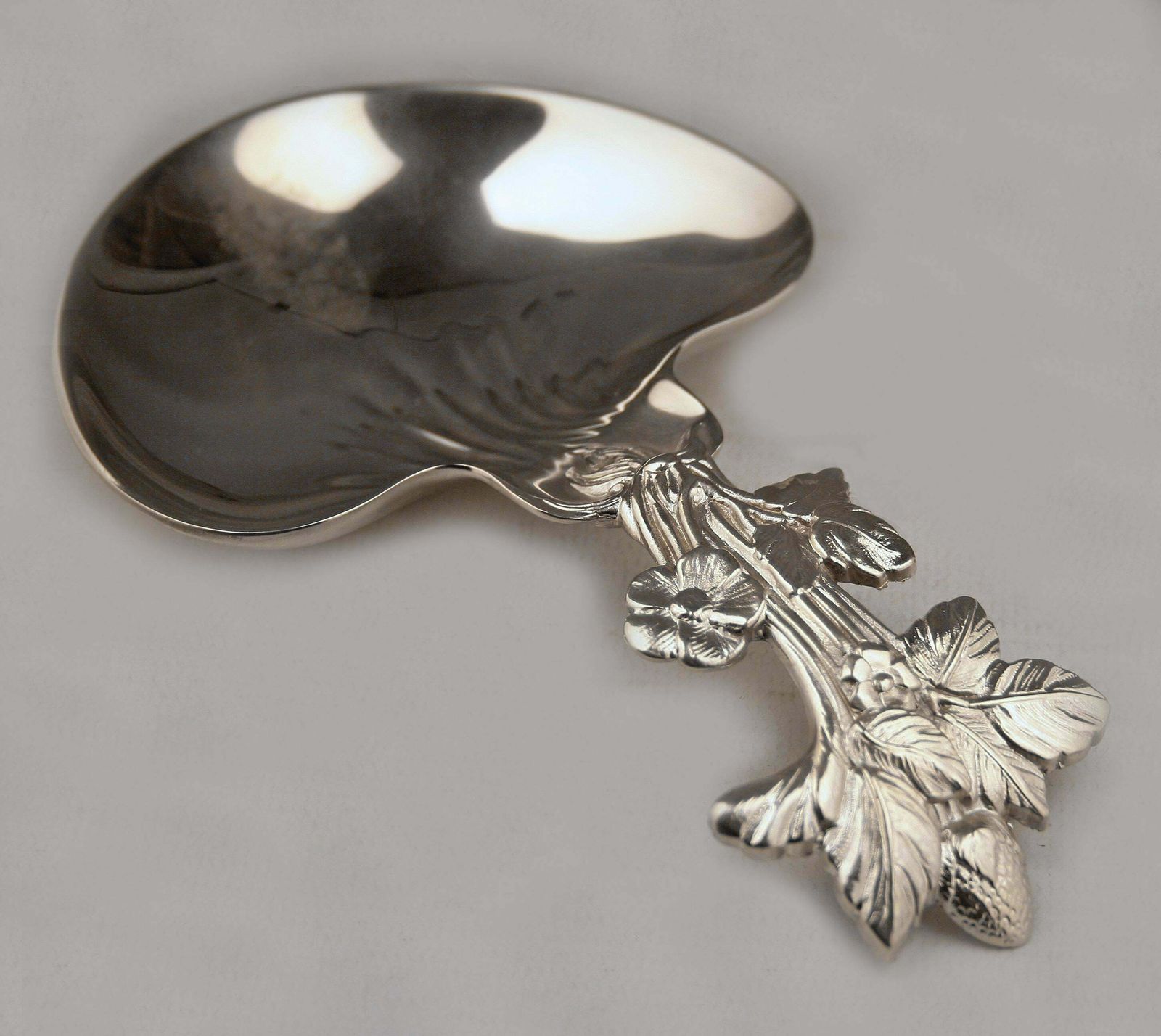 Art Nouveau French Silverplate Sommelier Wine Tester Christofle's 'Paiva Strawberry Spoon' photo 575.0