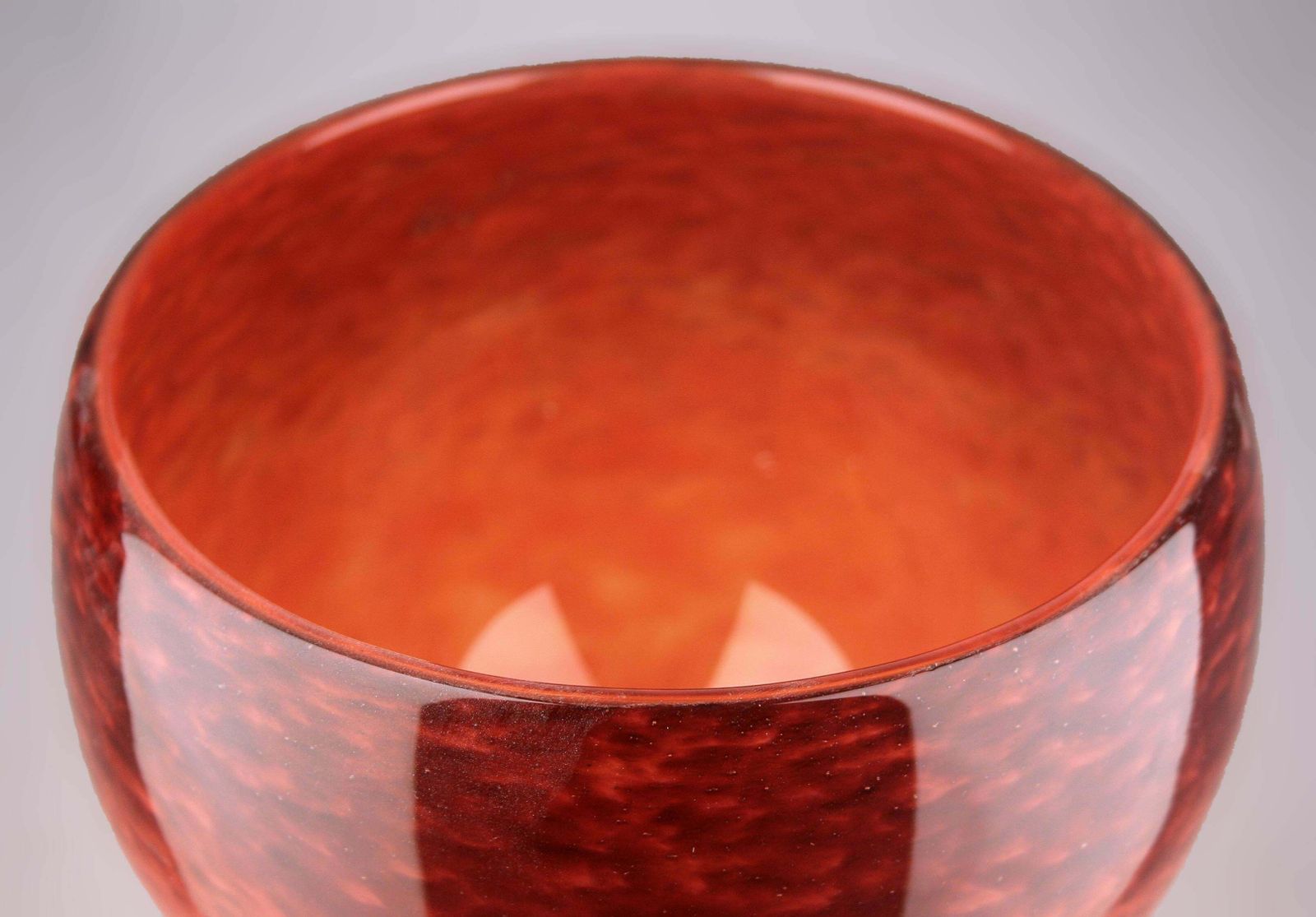 Early 20th Century Art Déco French Art Glass Footed Vase By German Artist Charles Schneider photo 900.0