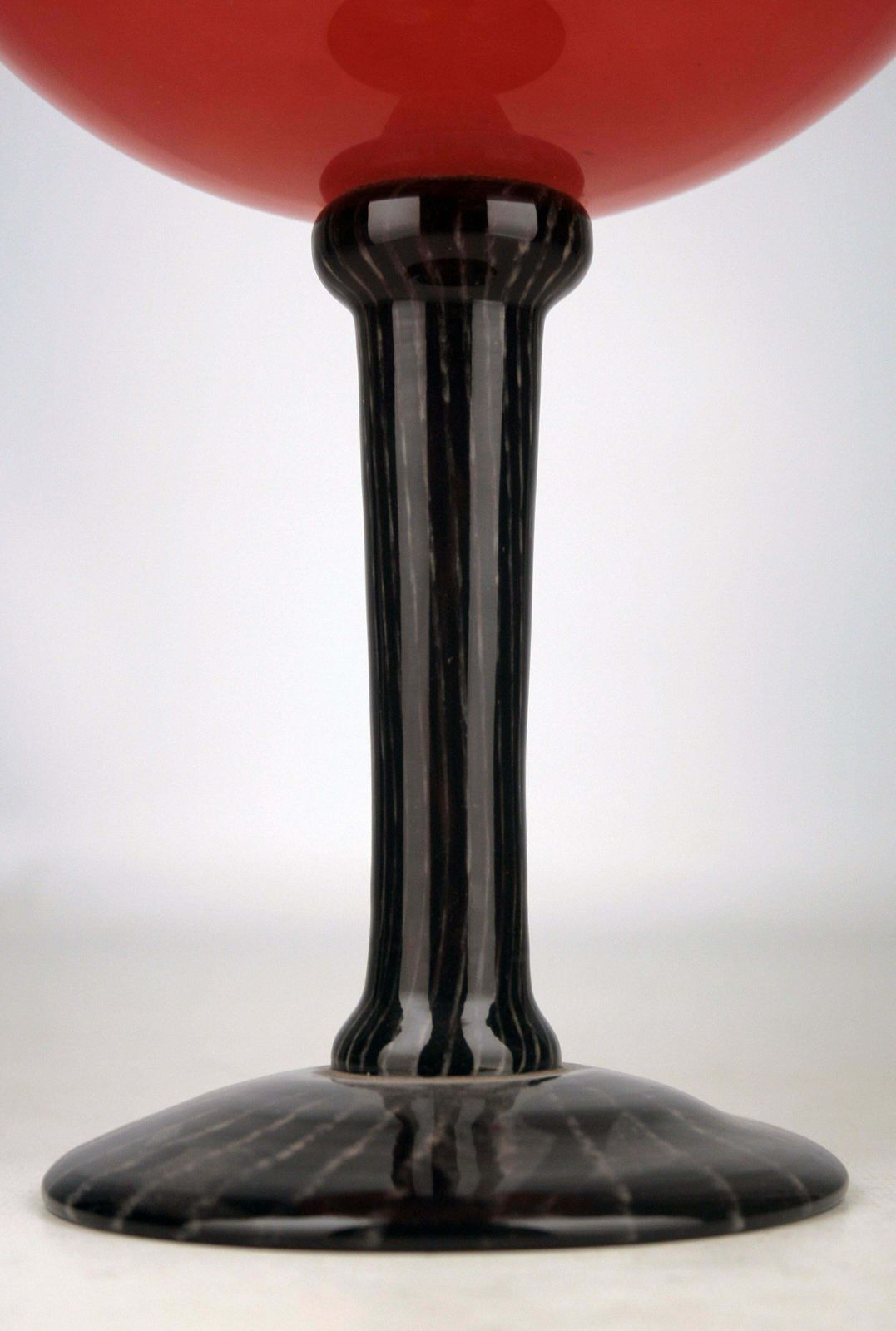 Early 20th Century Art Déco French Art Glass Footed Vase By German Artist Charles Schneider photo vinterior
