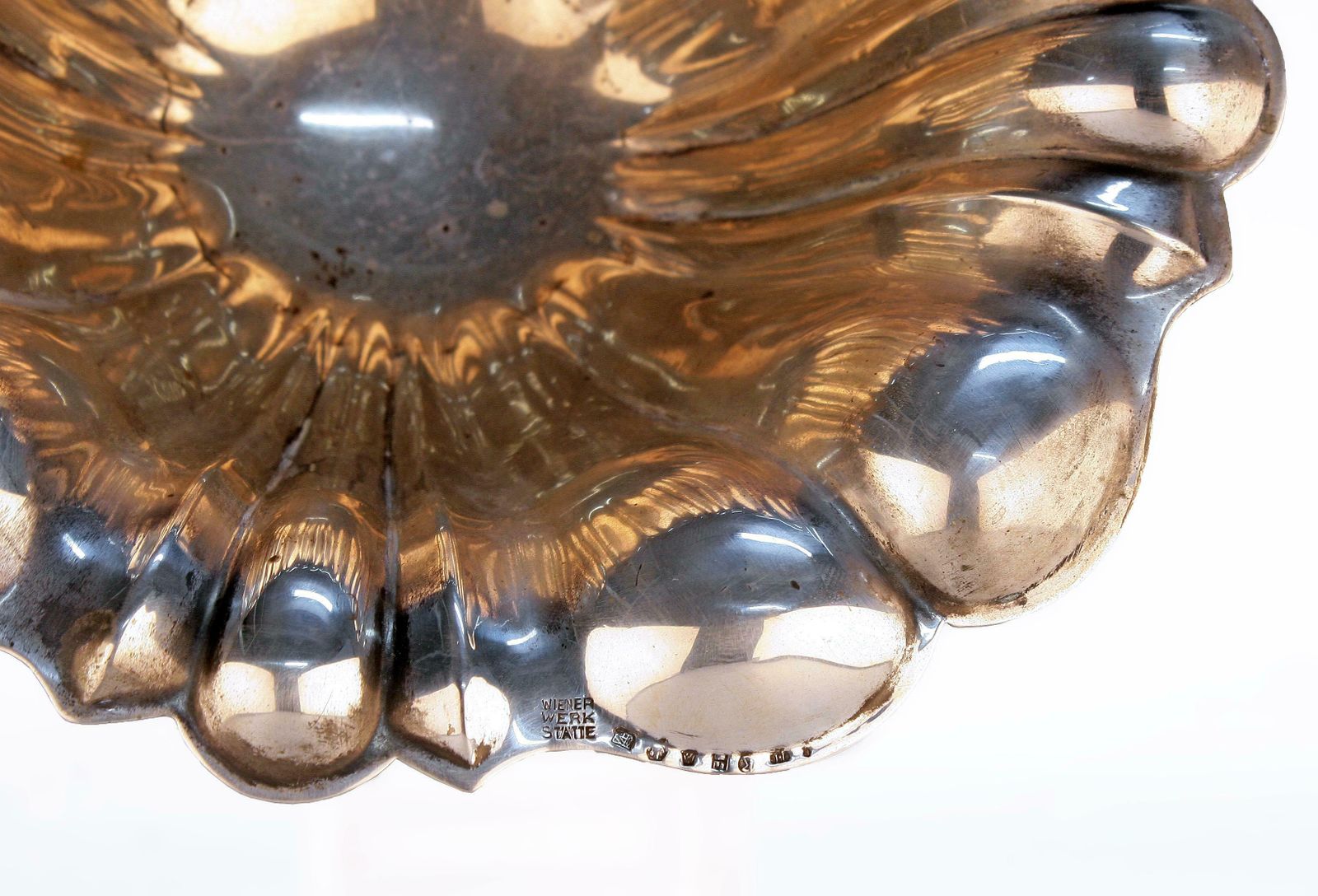 Art Nouveau Austrian Polished Silver Plated Centerpiece Bowl By Josef Hoffmann For Wiener Werkstätte photo vinterior