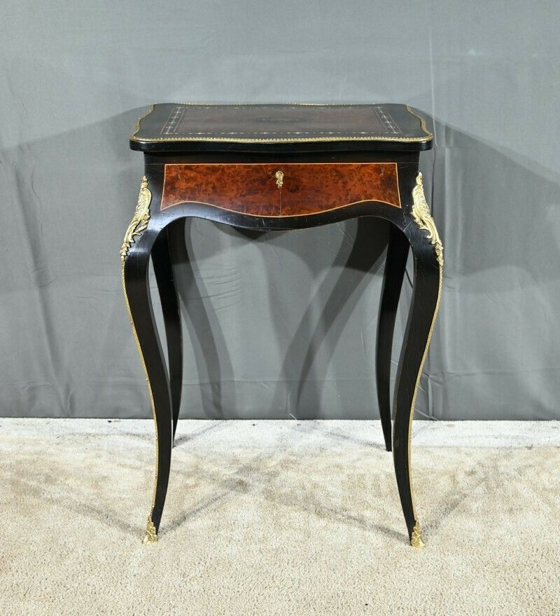Small Middle Worker In Pear And Amboyna, Napoleon III Period – Mid 19th Century