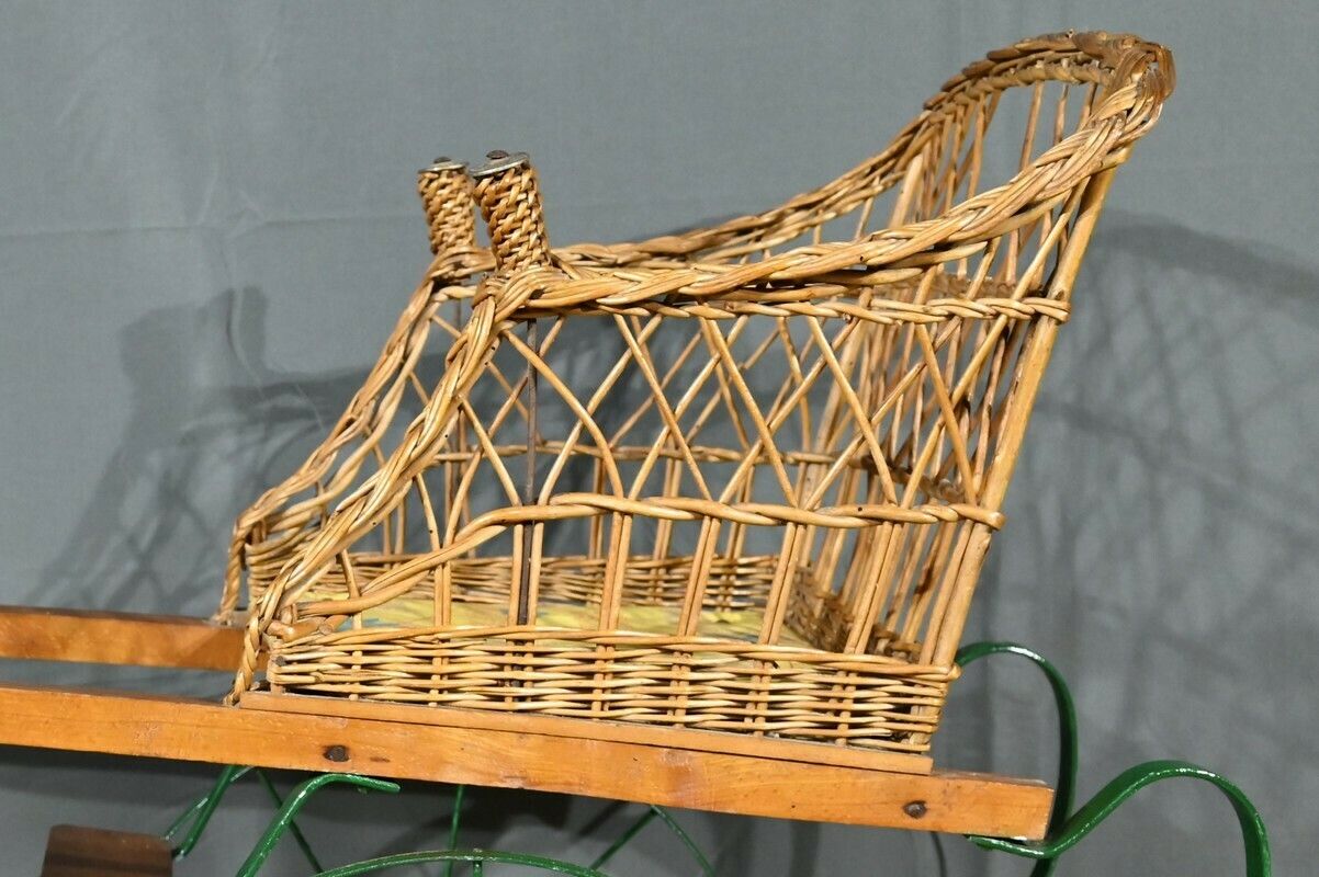 Wicker Child Stroller – 1900, 1900s photo 350.0