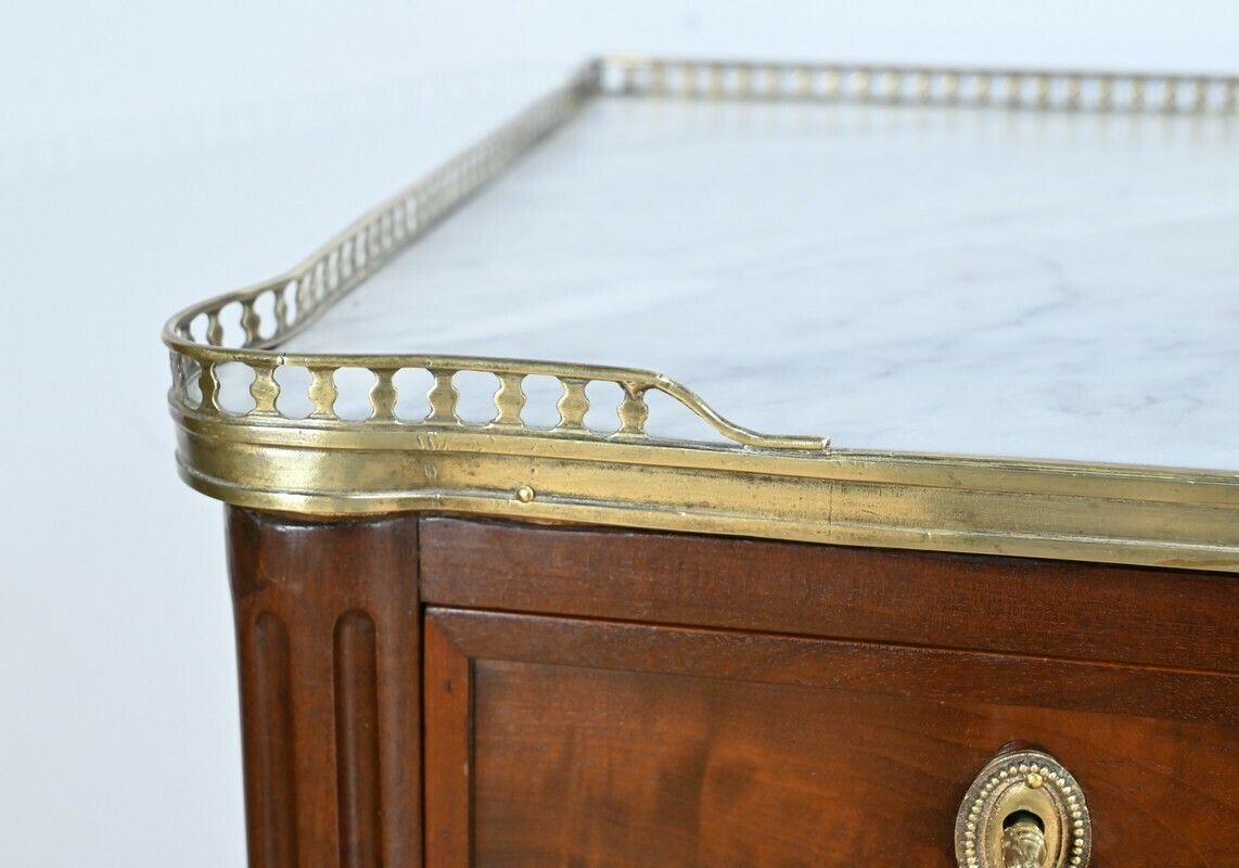Cuban Mahogany Chest Of Drawers, Louis XVI Period – 2nd Part 18th Century photo buy