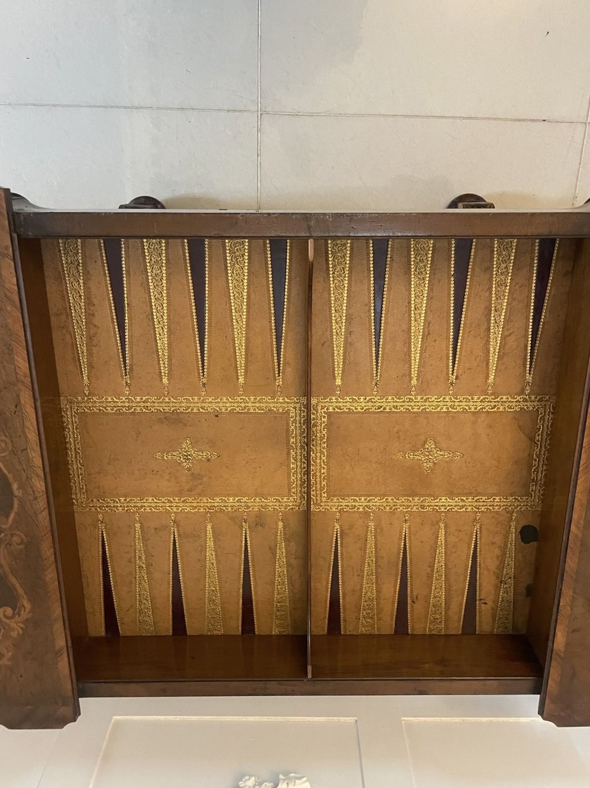 Outstanding Quality Antique 19th Century Marquetry Inlaid Burr Walnut Side Table photo for sale