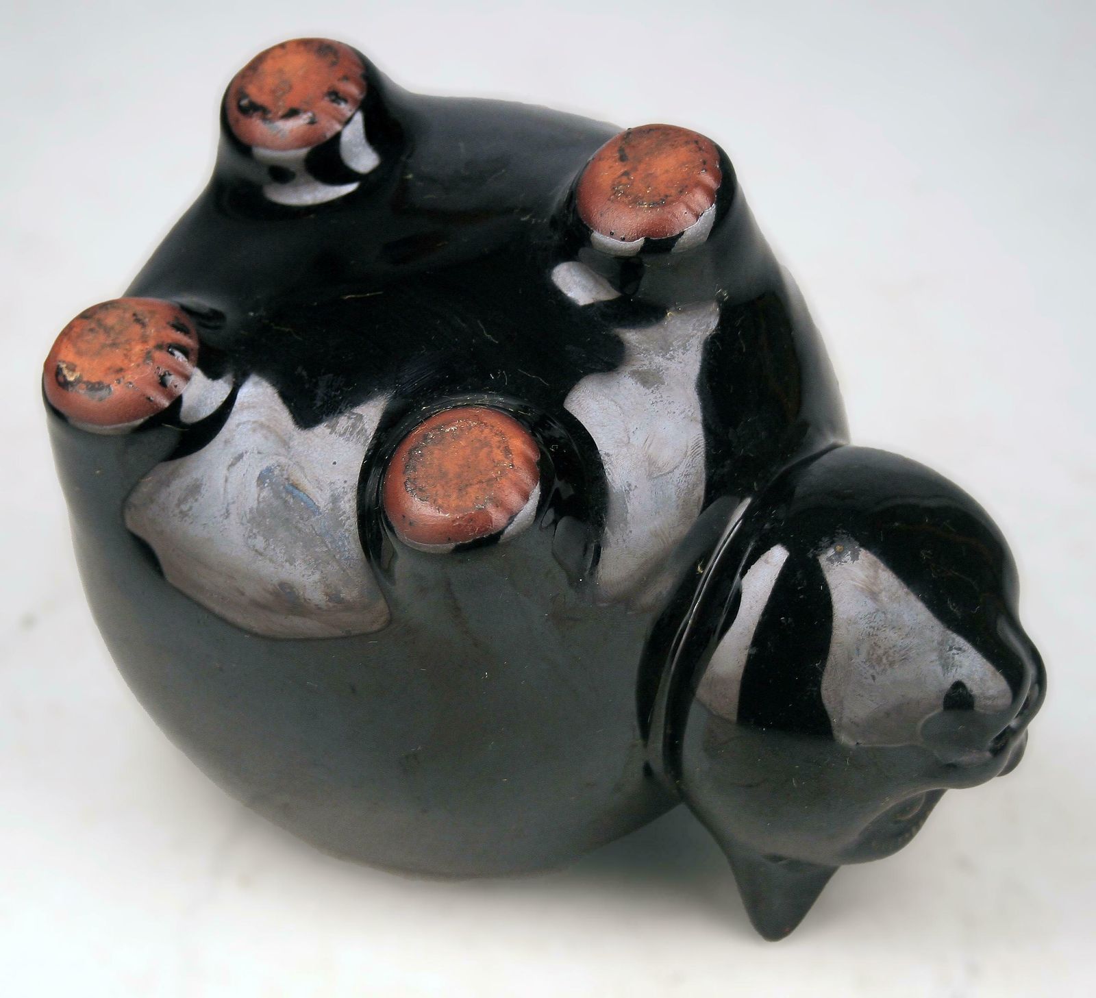 photo for sale 20th Century/Shōwa Era Japanese Glazed Porcelain Teapot Of Black Cat With Mouse Lid