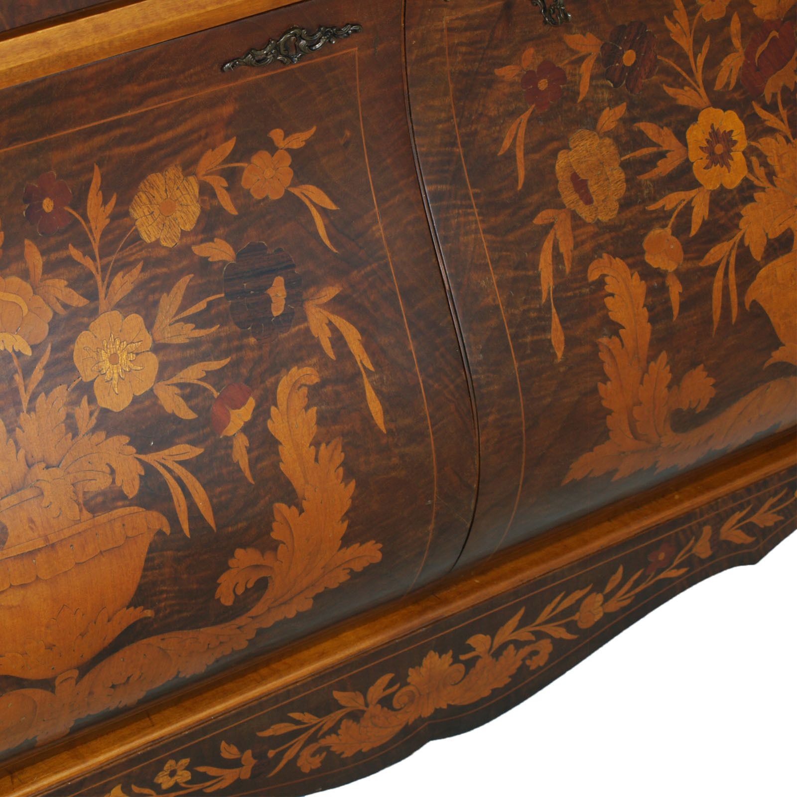 photo vintage 1930s Venetian Walnut Baroque Sideboard With Vitrine Richly Floral Inlaid