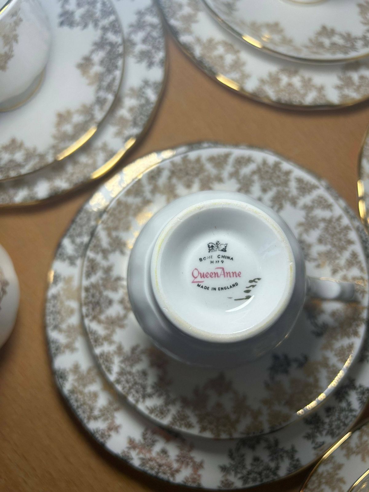 1950s Queen Anne Set Of Bone China Tea Set Made By Crown Regent Gold And White 20 Piece photo Home Decor