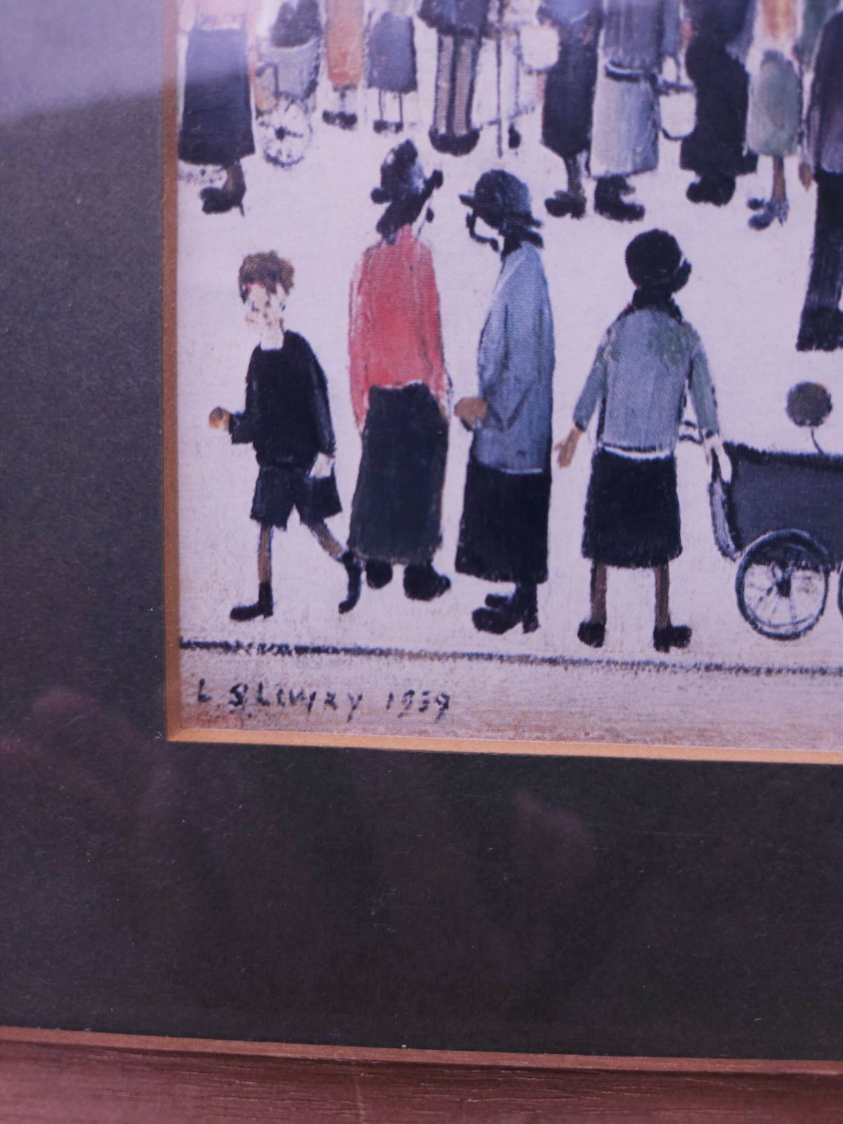 Framed L S Lowry Print Of Market Scene Northern Town 1939 photo vinterior