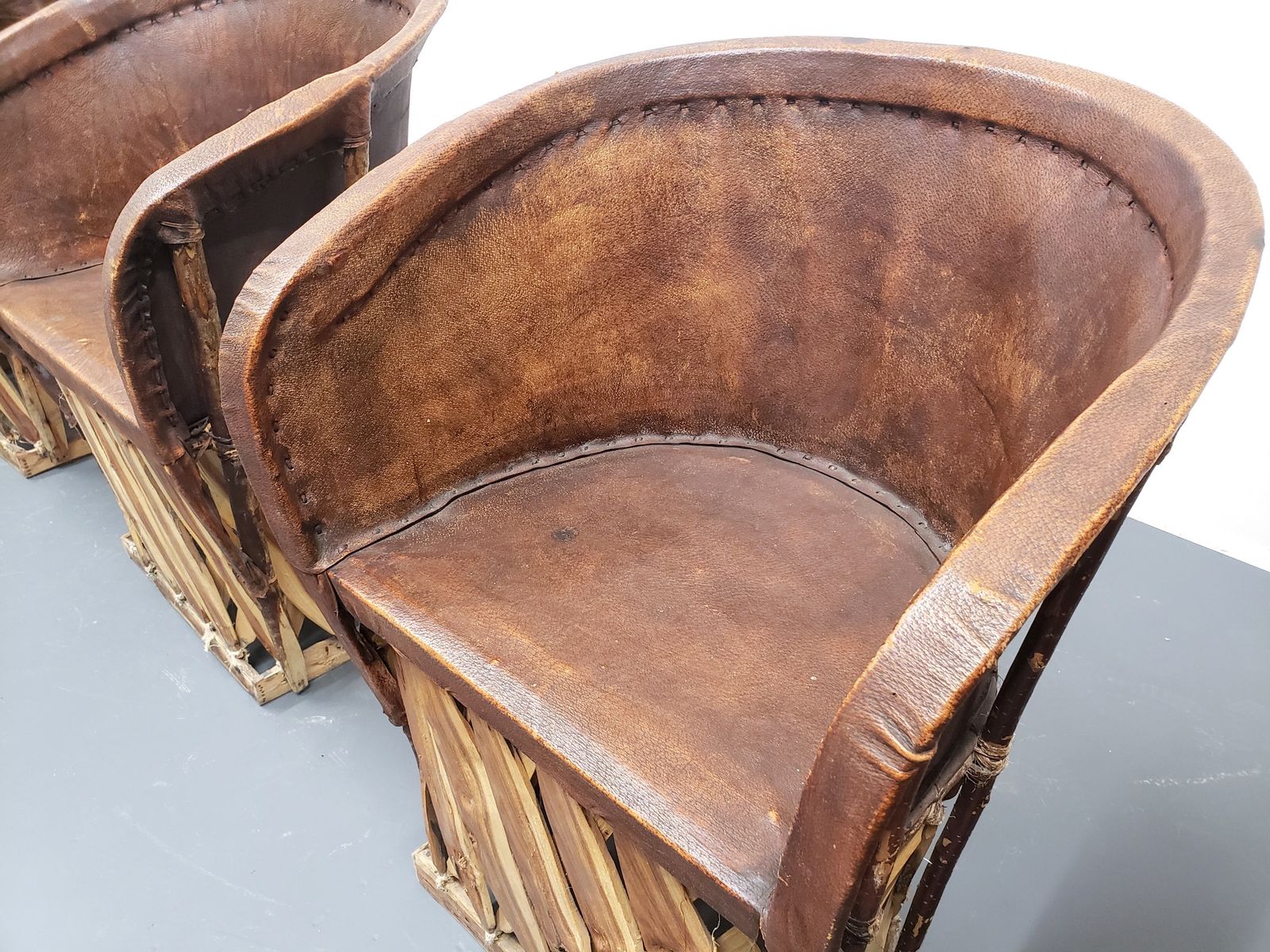 Set Of Four   Mexican Equipale Wood And Leather Chairs By Wim Rietveld photo vinterior