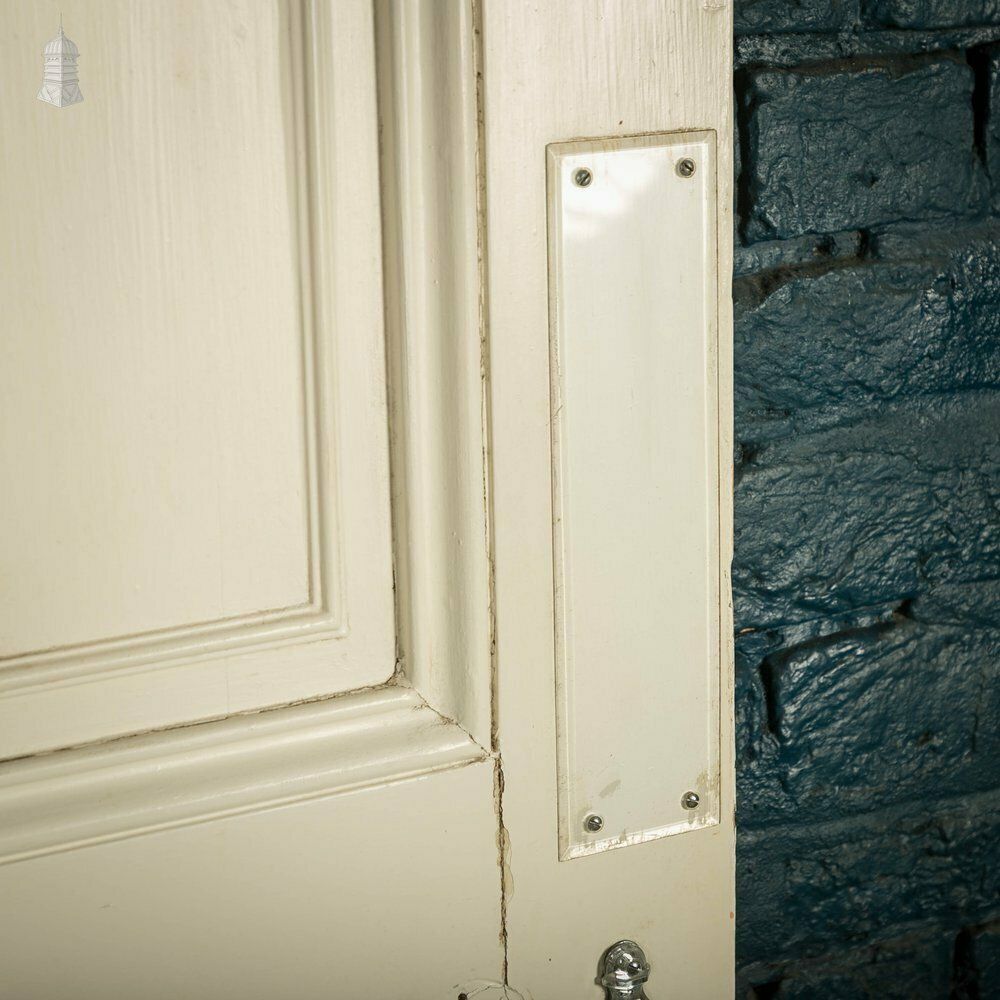photo furniture Six Panel Door, Moulded White Painted Pine