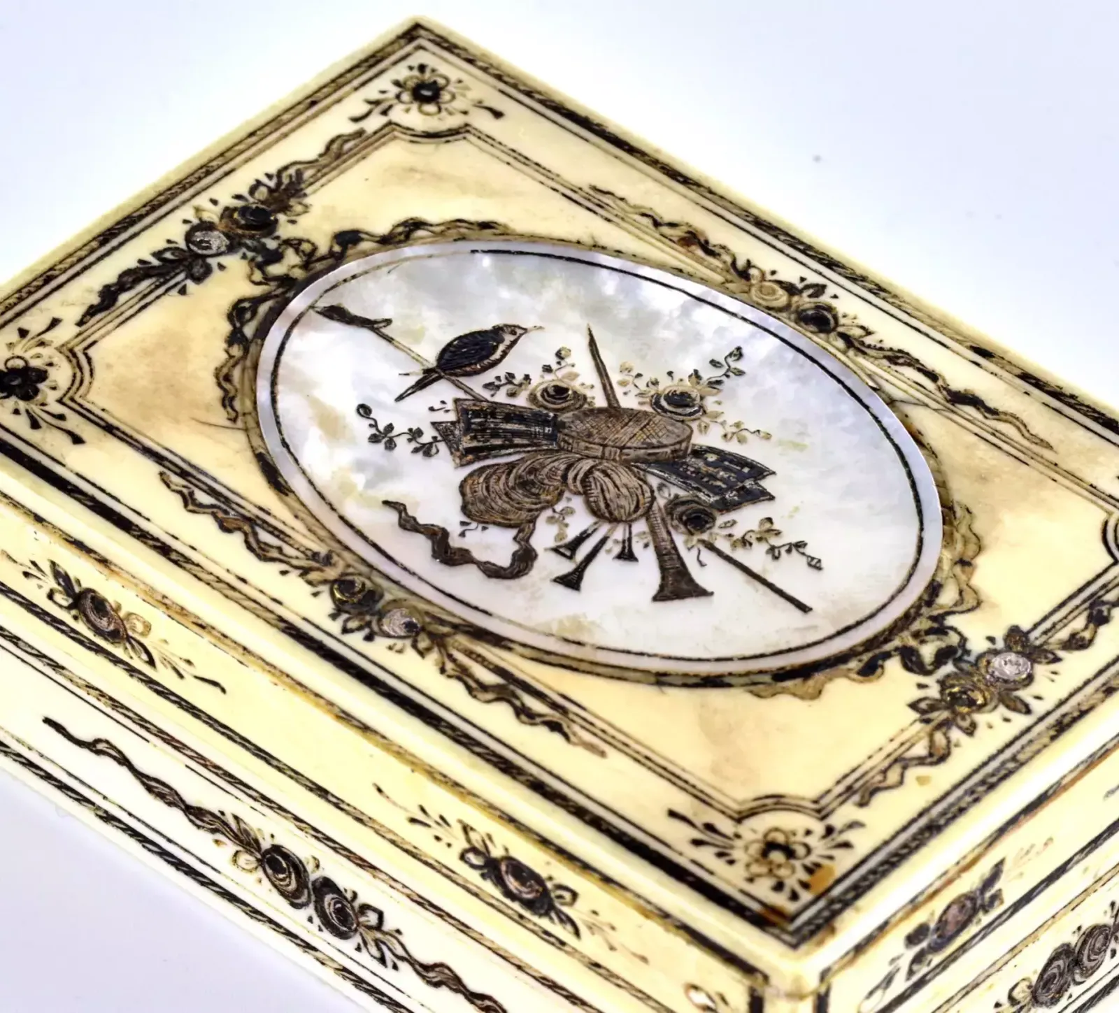 Ivory Box With Mother Of Pearl Inlay. photo Home Decor