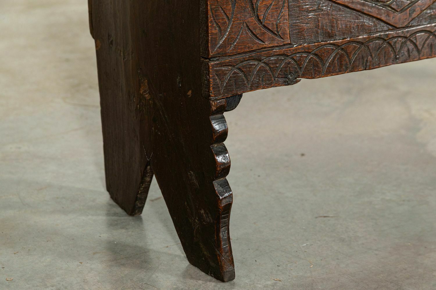 photo for sale 17thc English Oak Coffer, 1700s