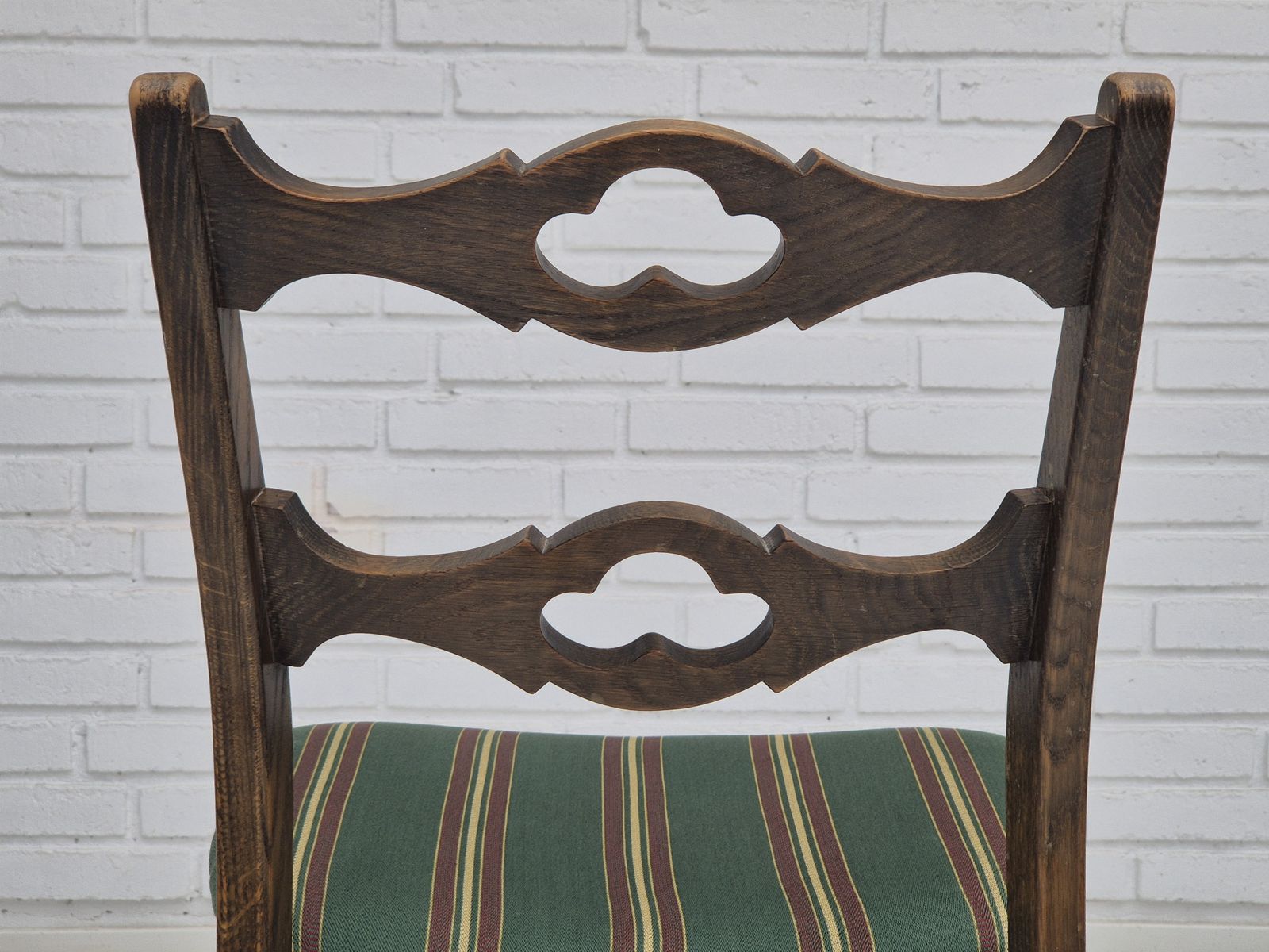 photo buy 1970s, Set Of 4 Danish Dining Chairs, Original Condition, Dark Oak Wood, Furniture Wool Fabric.