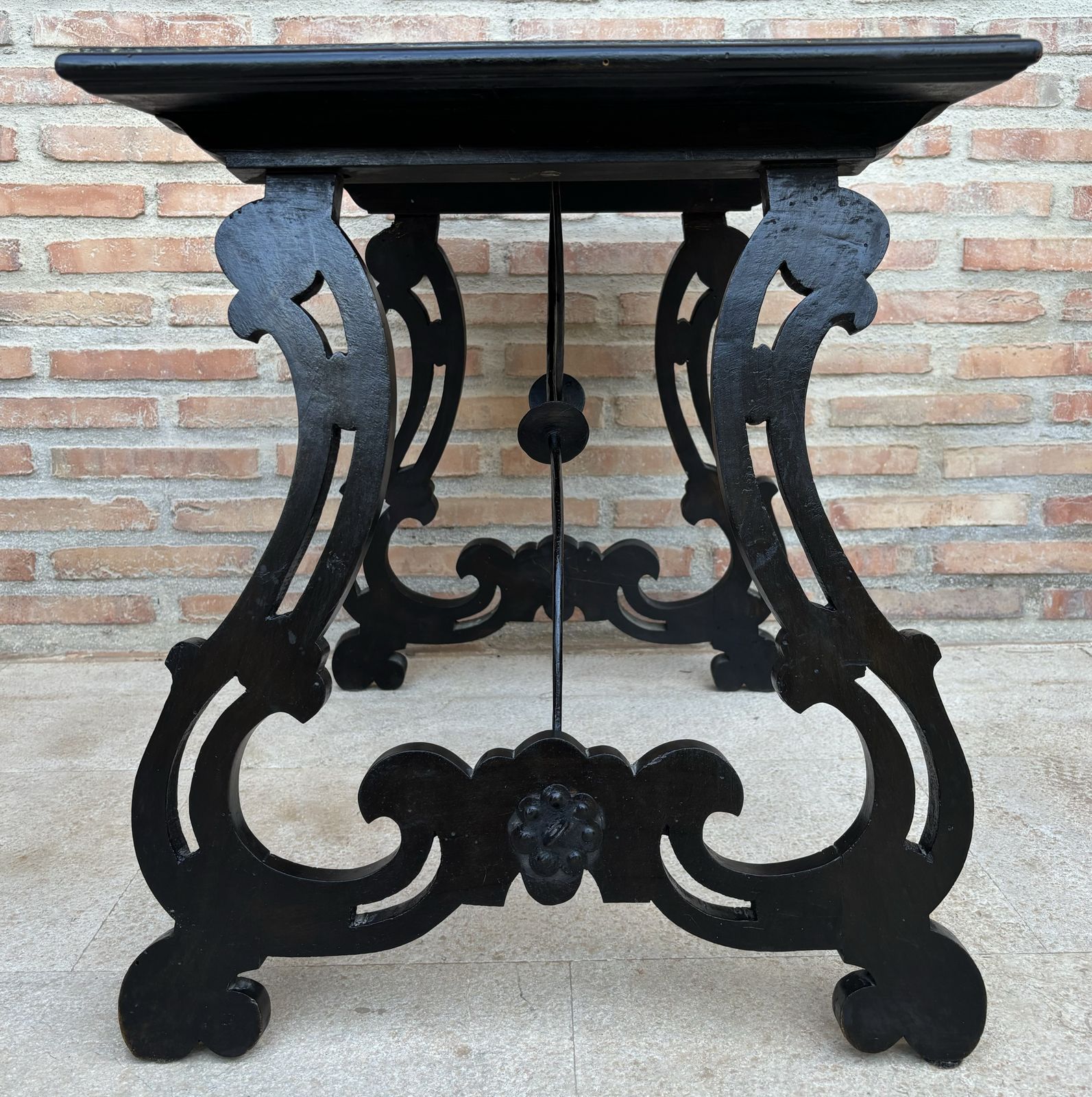 1800.0 Spanish Early 19th Century Baroque Side Table With Lyre Legs And Marquetry Top photo
