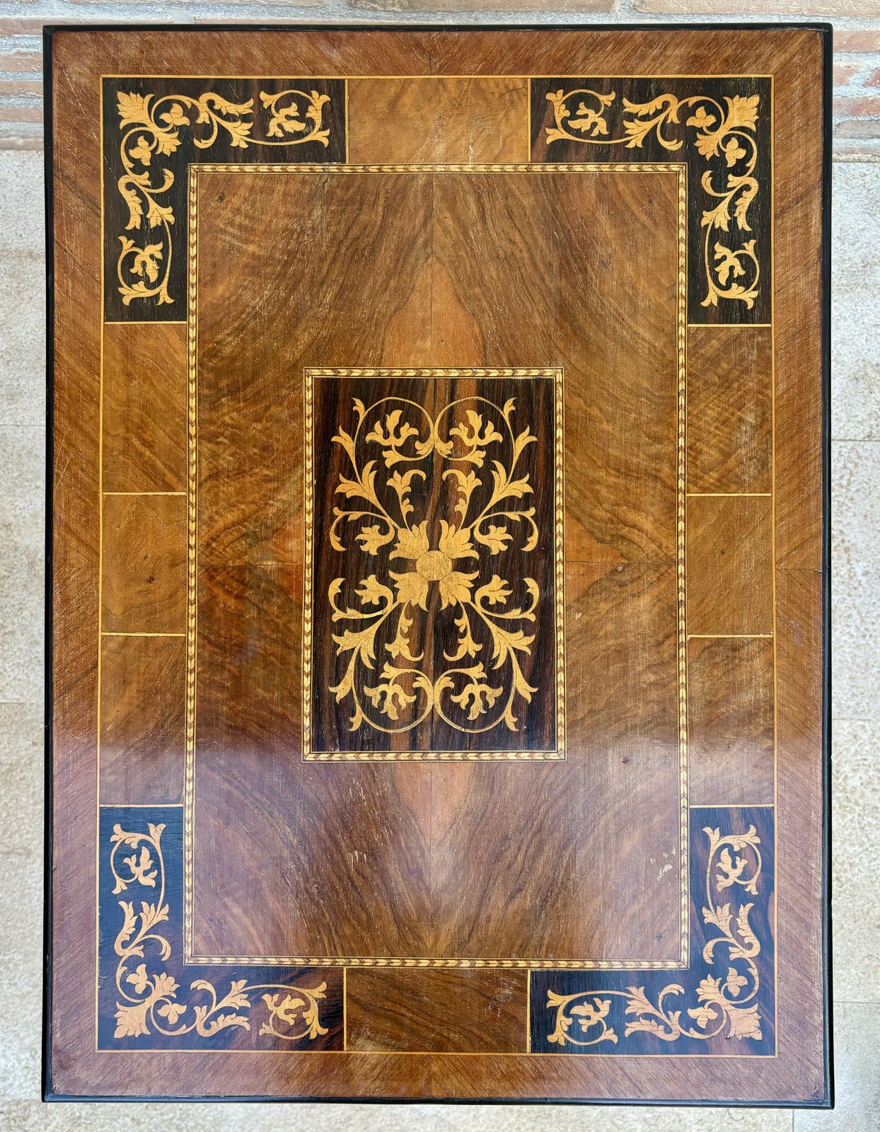 photo vintage Spanish Early 19th Century Baroque Side Table With Lyre Legs And Marquetry Top