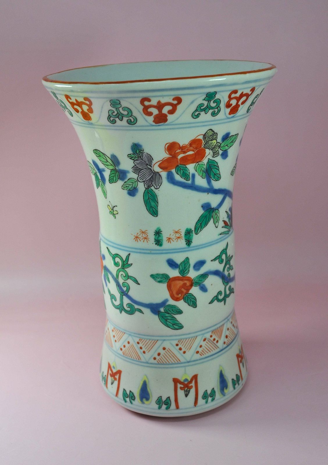 Chinese Vase In Wucai Design photo 80.0