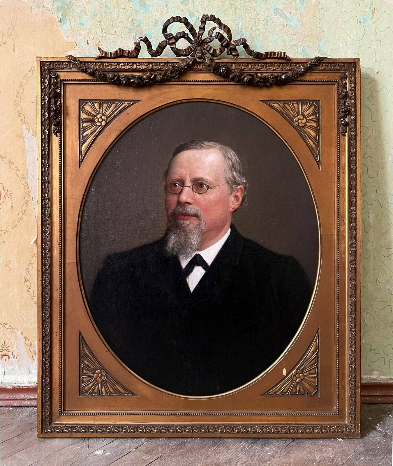 Original Antique Portrait, 1908 Signed And Dated Framed Oil Portrait Painting By German Artist Ludwig Wilhelm Heupel Siegen (1864 1945) photo for sale