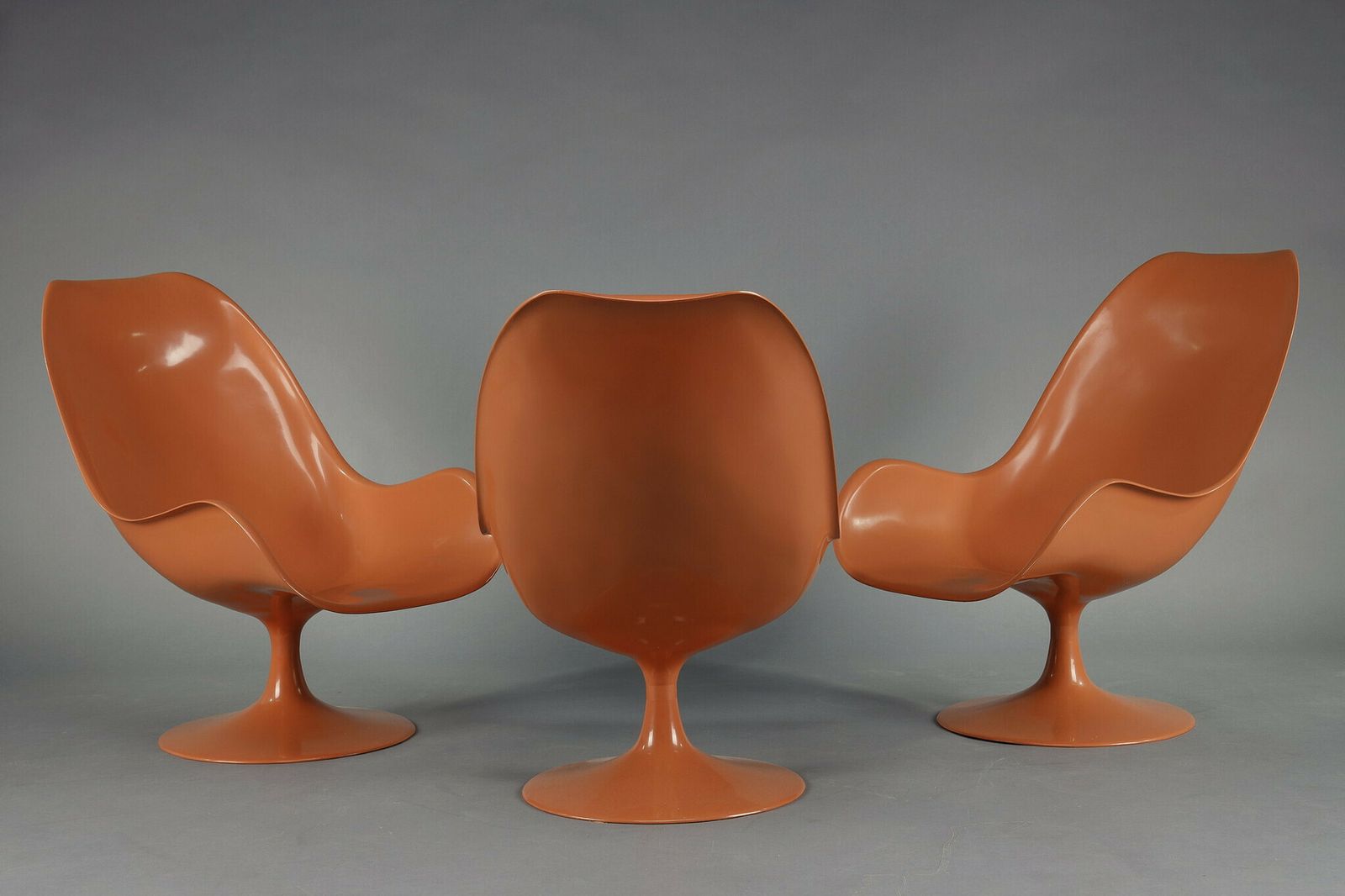 1970s Living Room Set: Tulip Chairs And Coffee Table photo vintage