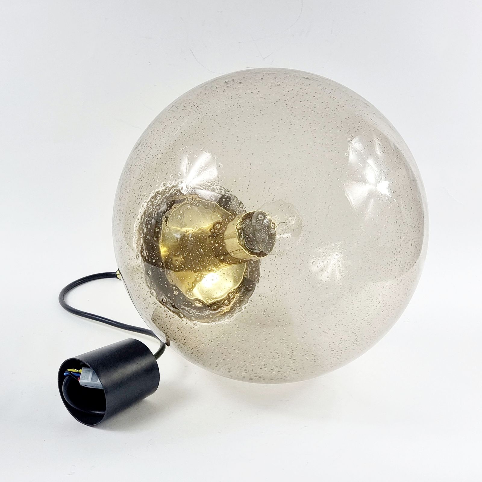 Grote Mid Century Hanglamp Van Gerookt Glas Met Luchtbellen, Limburg, Duitsland, Jaren 1970 photo Verlichting